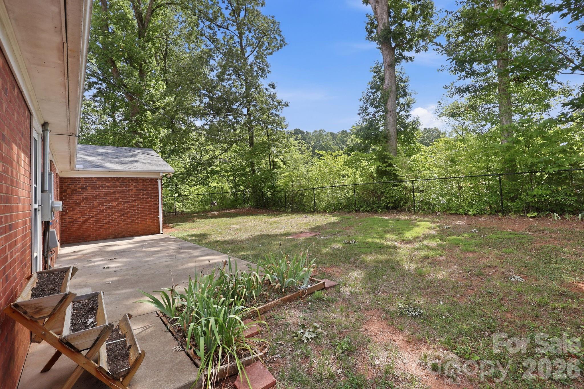 355 Swink Avenue Property Photo 21
