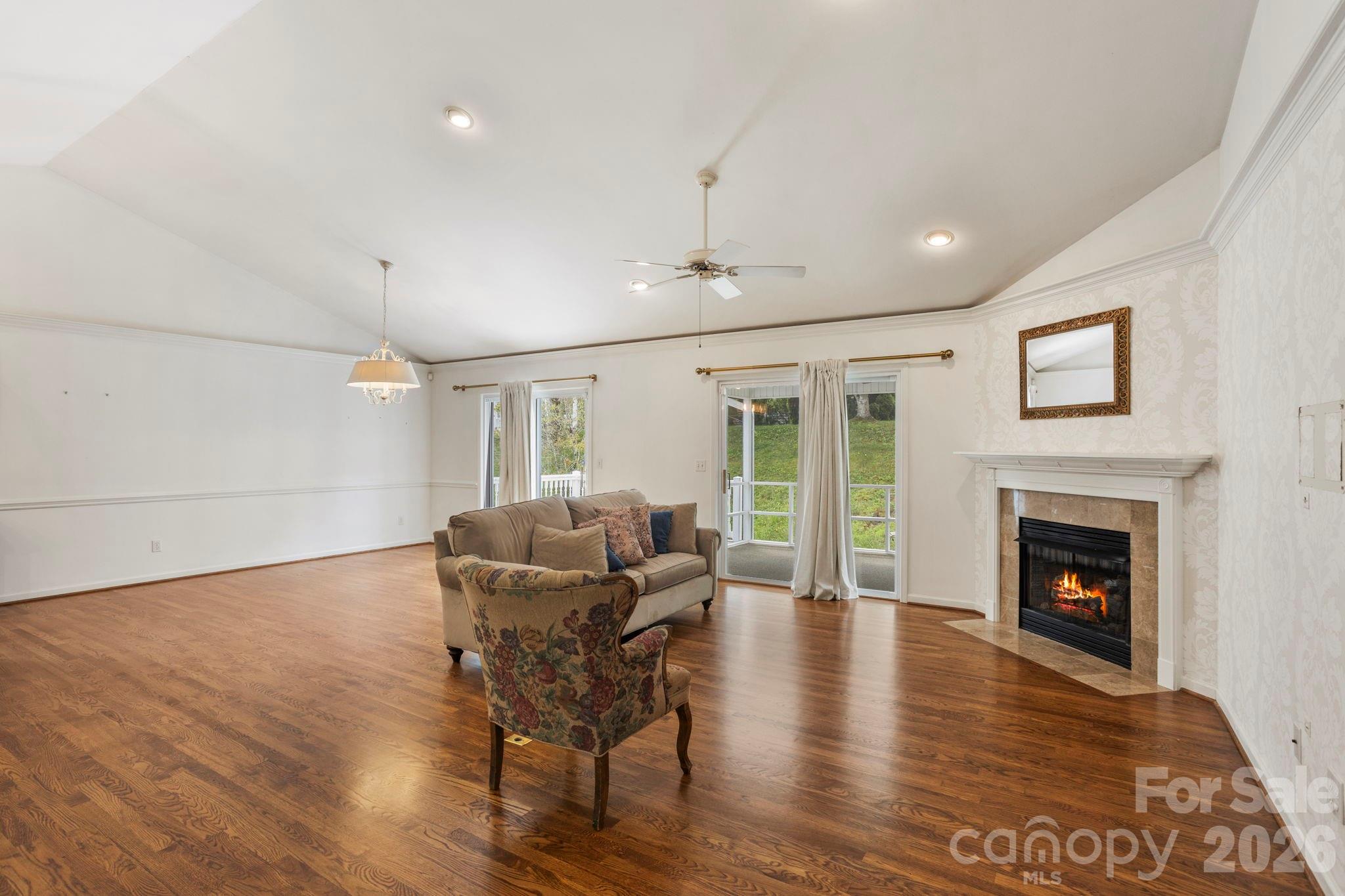 315 Charlestown Drive Property Photo 5