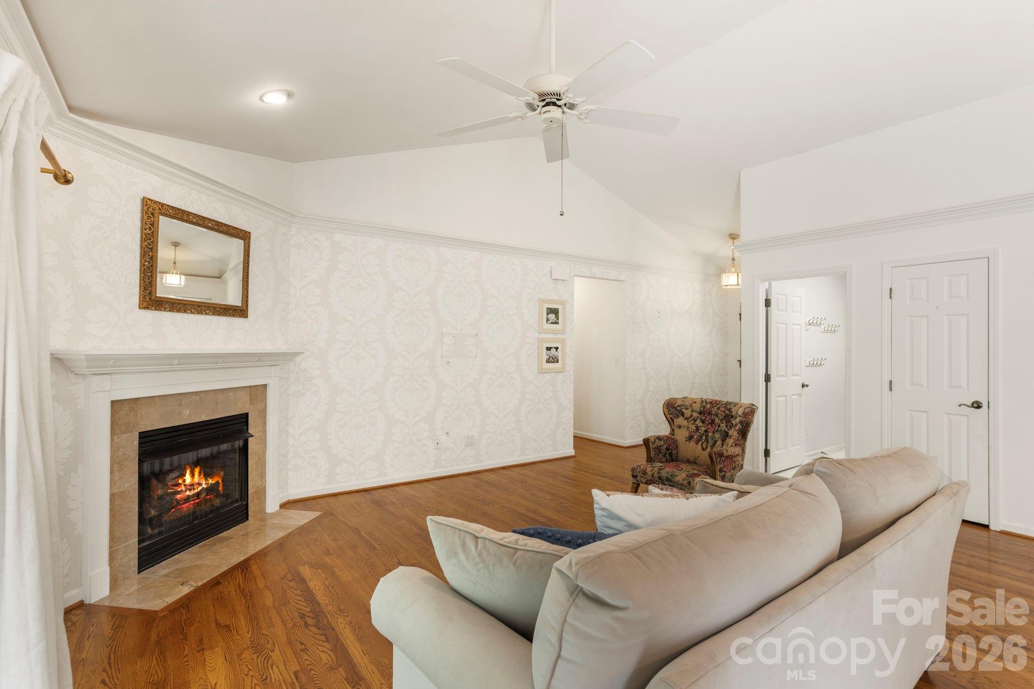 315 Charlestown Drive Property Photo 9