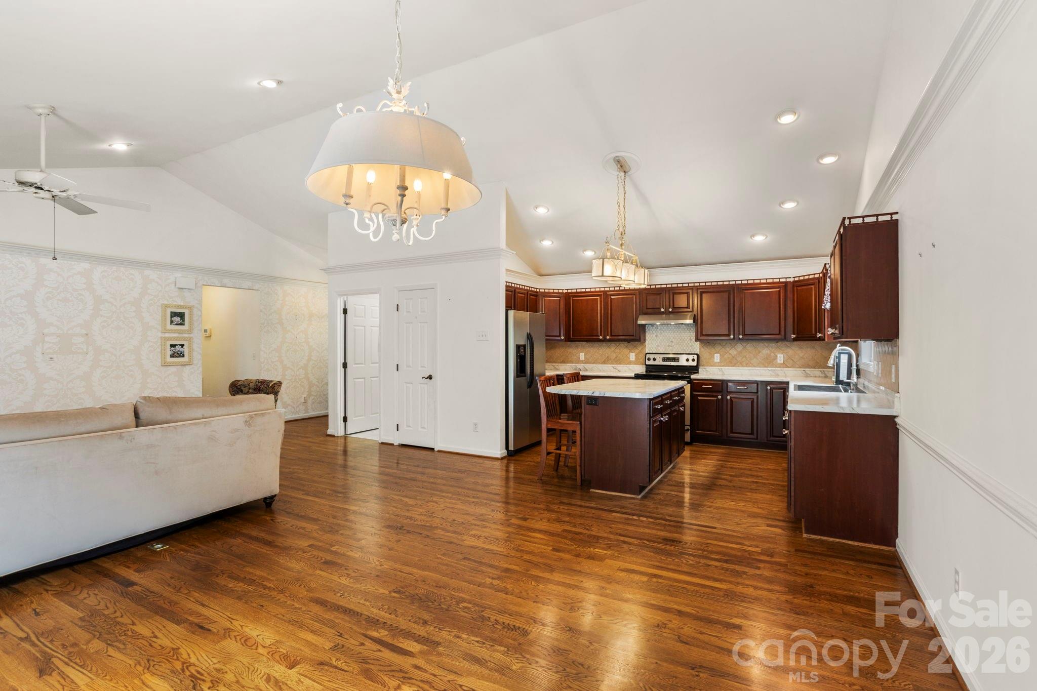315 Charlestown Drive Property Photo 11
