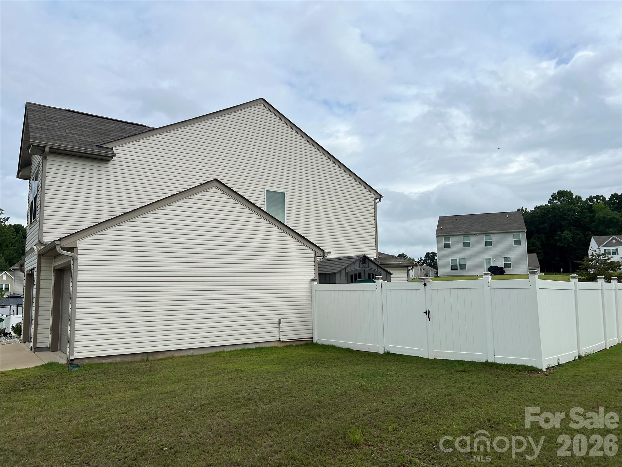 714 Lexington Drive 52 Property Photo 2