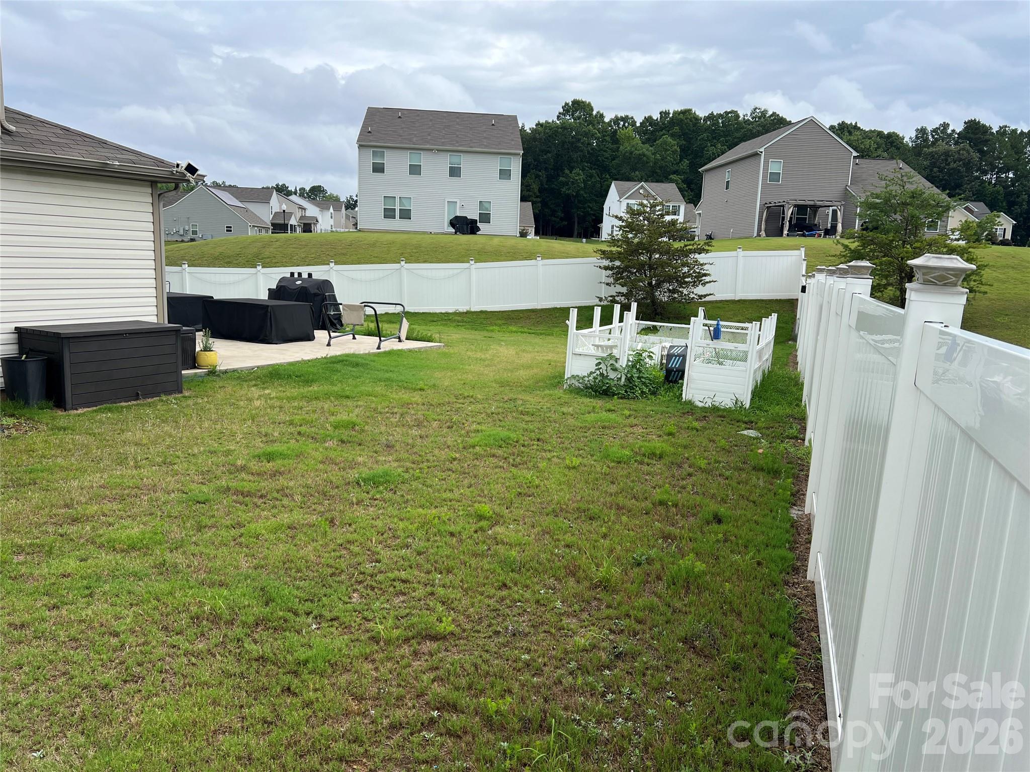 714 Lexington Drive 52 Property Photo 4