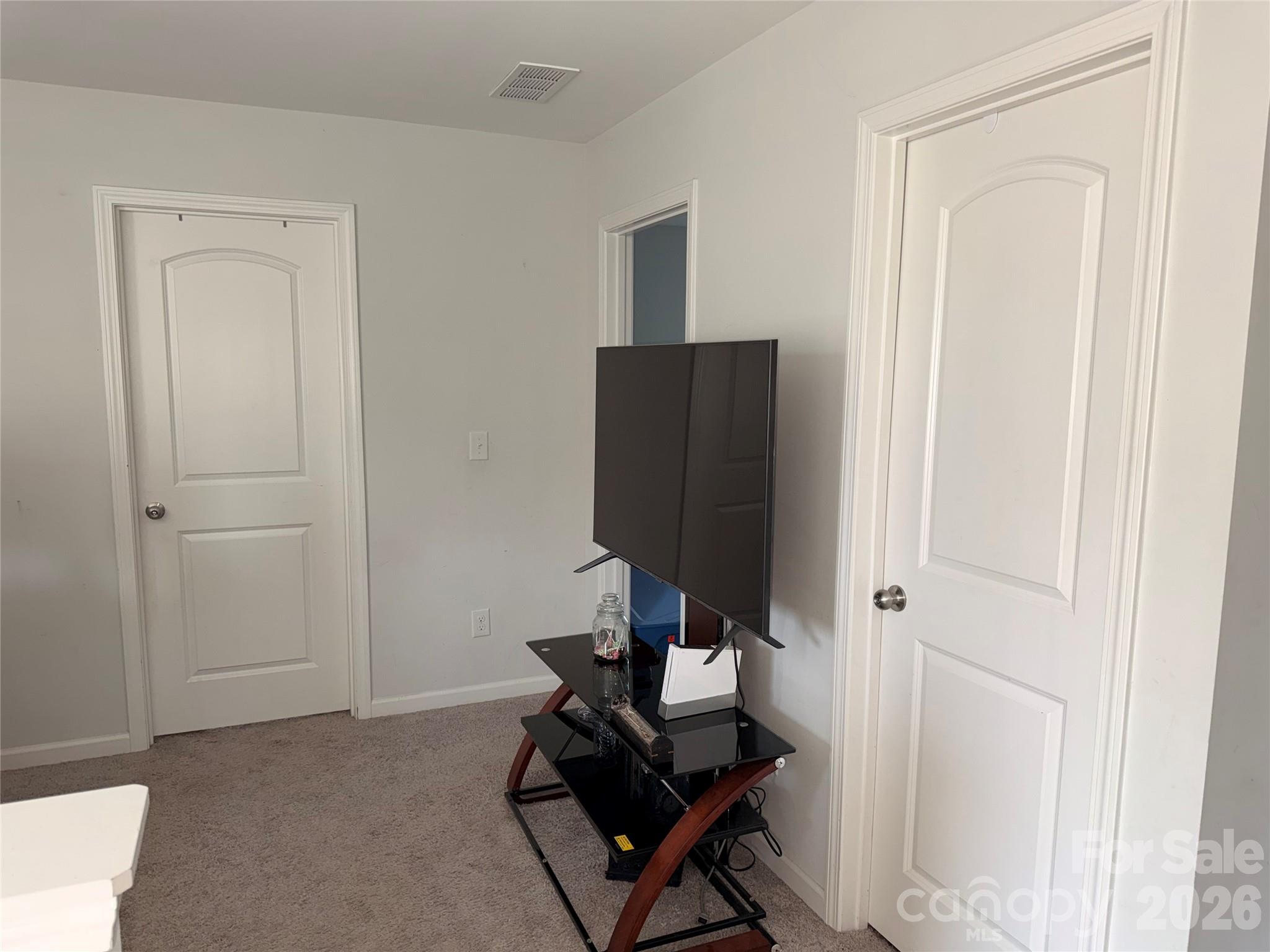 714 Lexington Drive 52 Property Photo 15