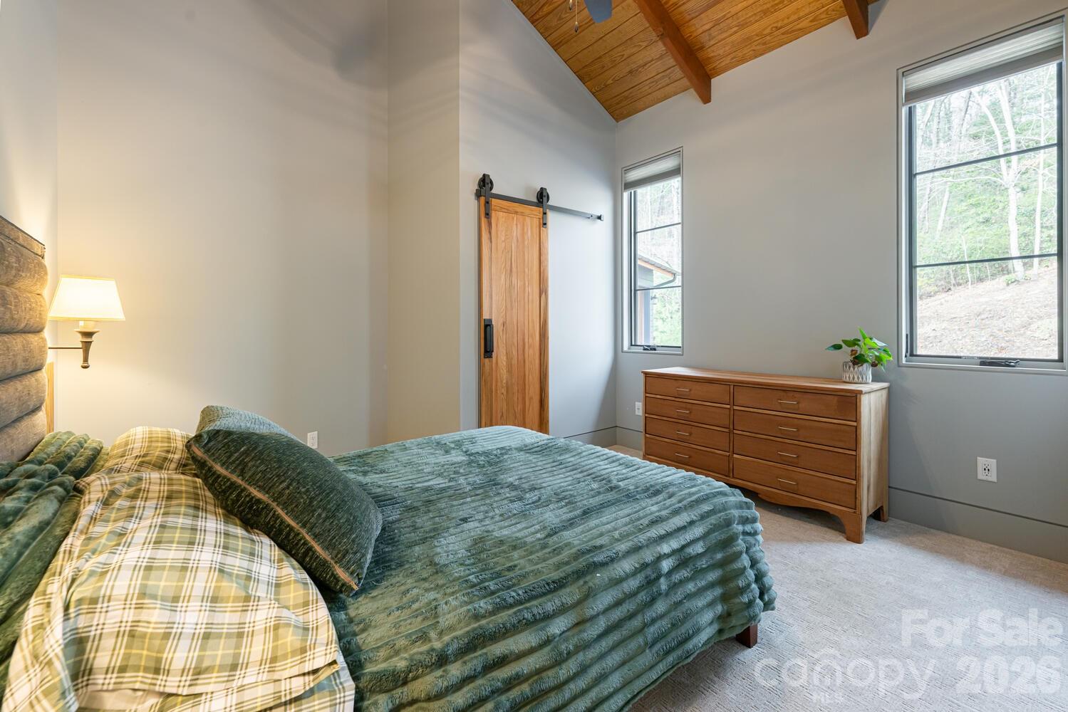 208 Glenroy Court Property Photo 32