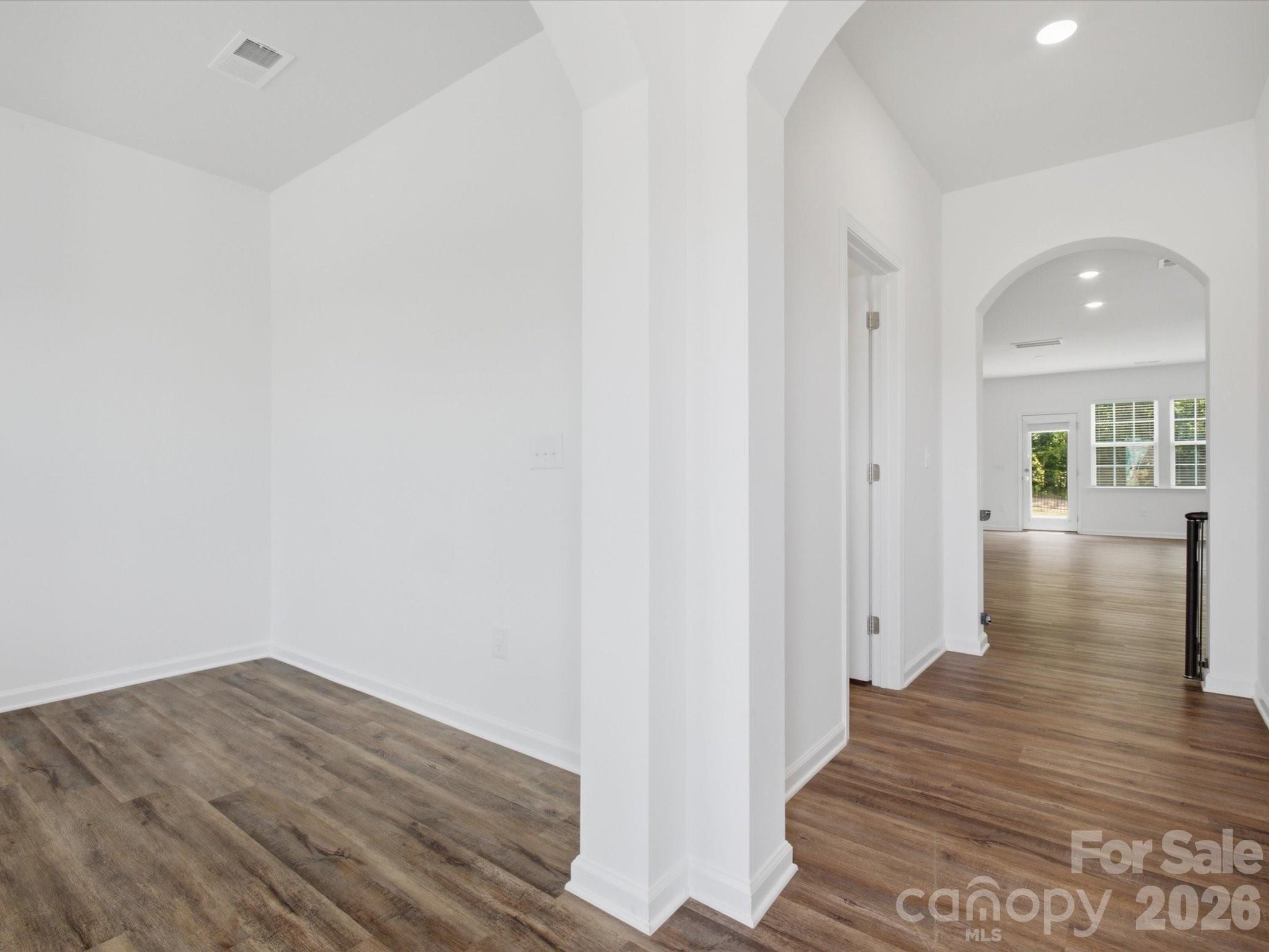 1012 Whipcord Drive Property Photo 3