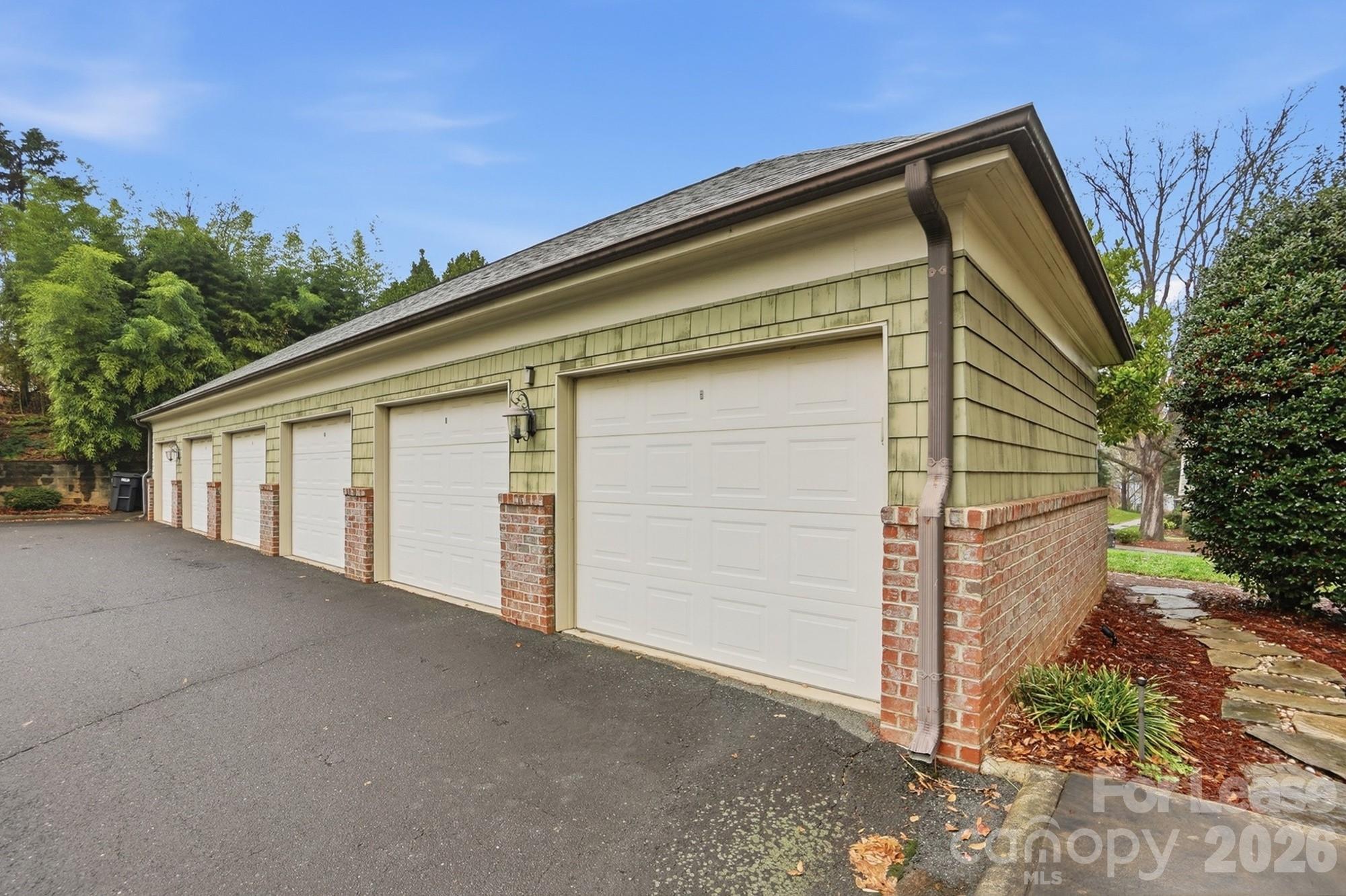1117 Park West Drive Property Photo 32
