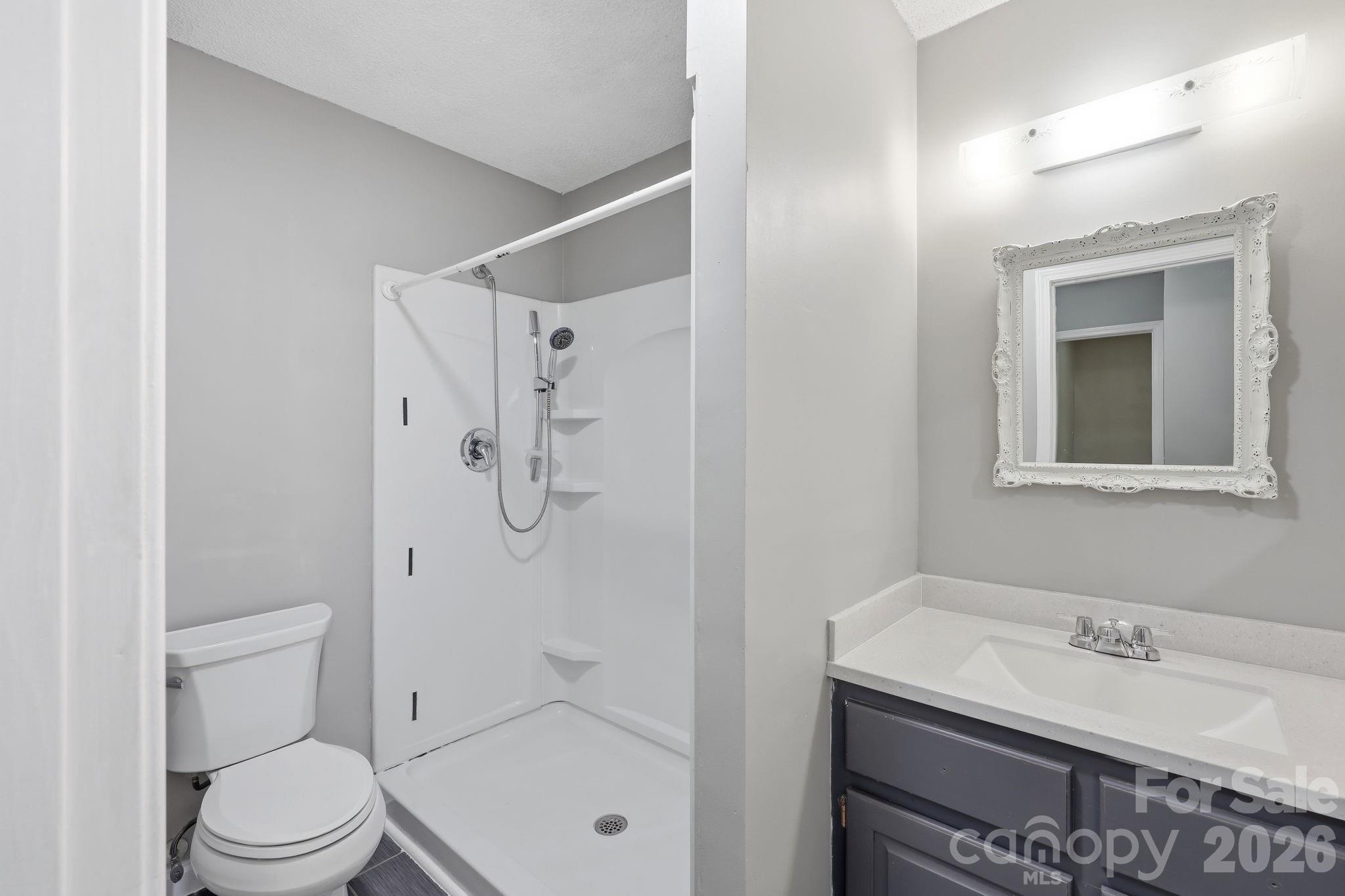 340 Oakwood Lane Property Photo 19