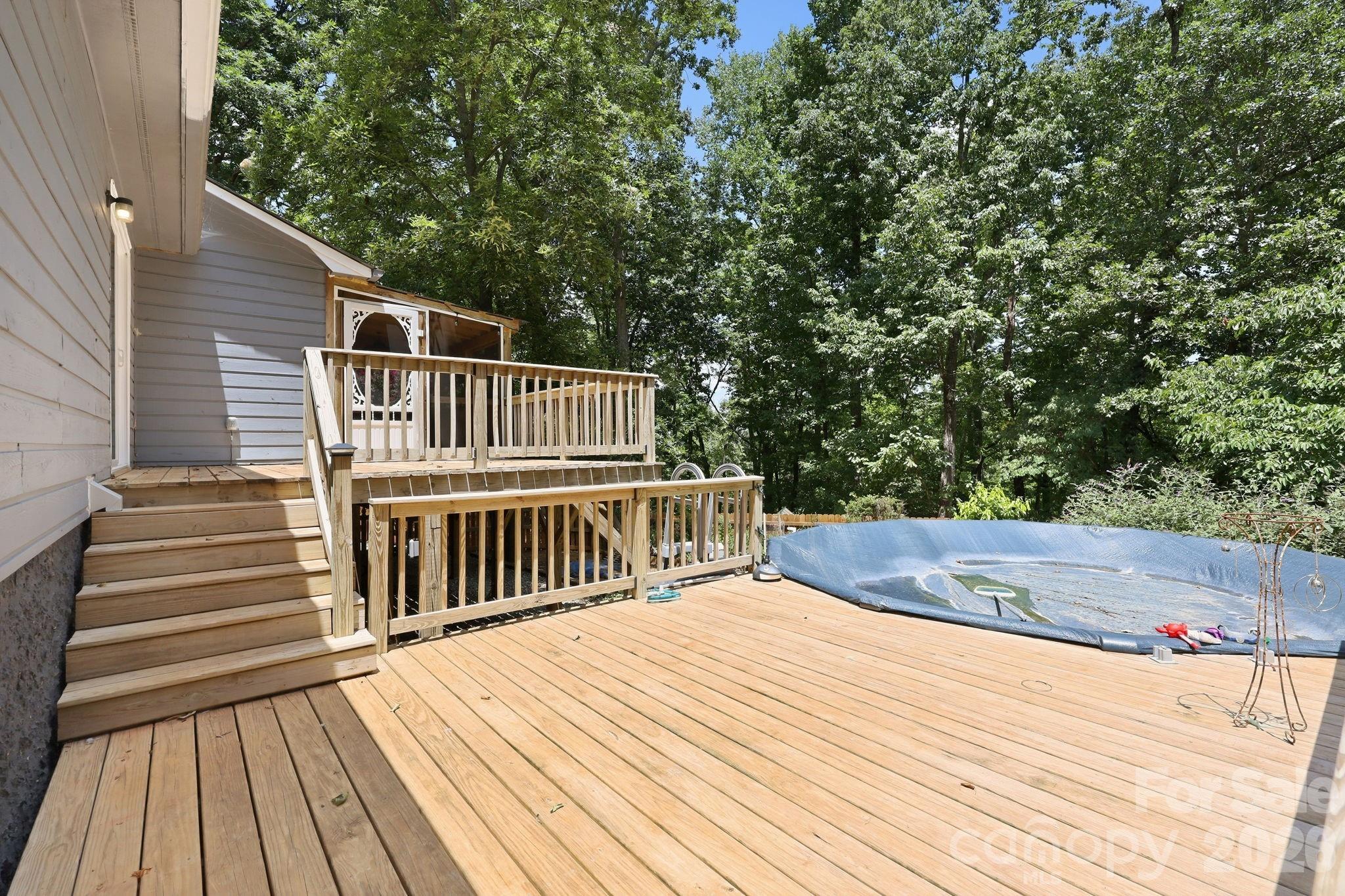 340 Oakwood Lane Property Photo 25