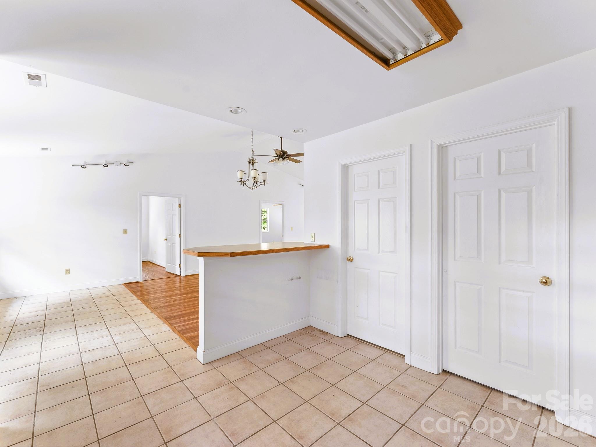 269 Pinewood Knoll Drive Property Photo 4