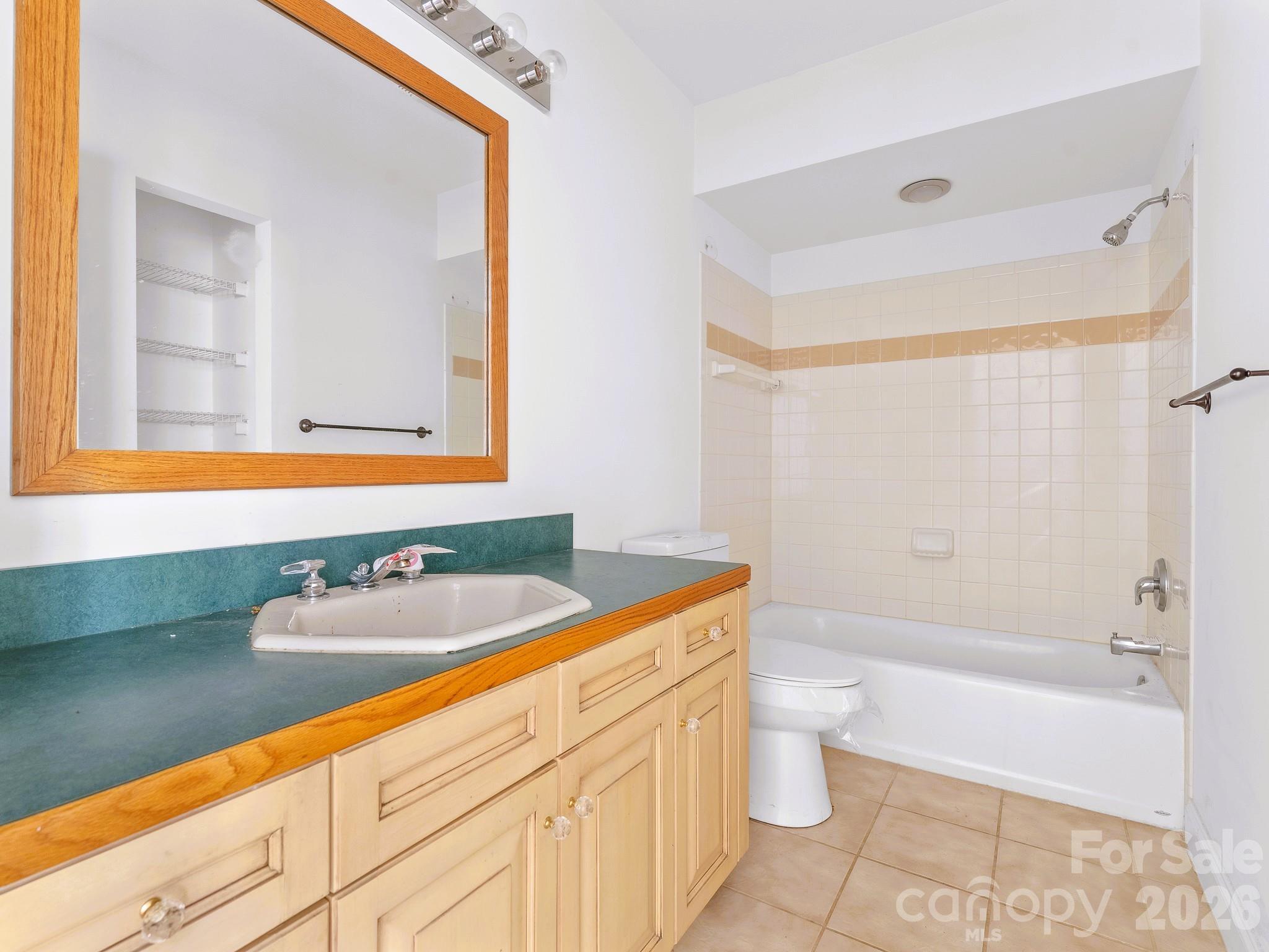 269 Pinewood Knoll Drive Property Photo 7