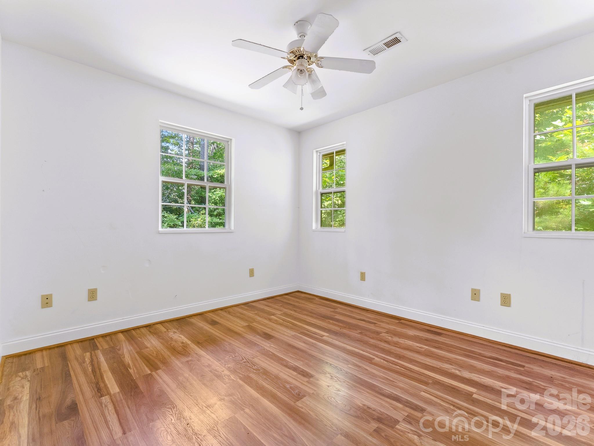 269 Pinewood Knoll Drive Property Photo 10