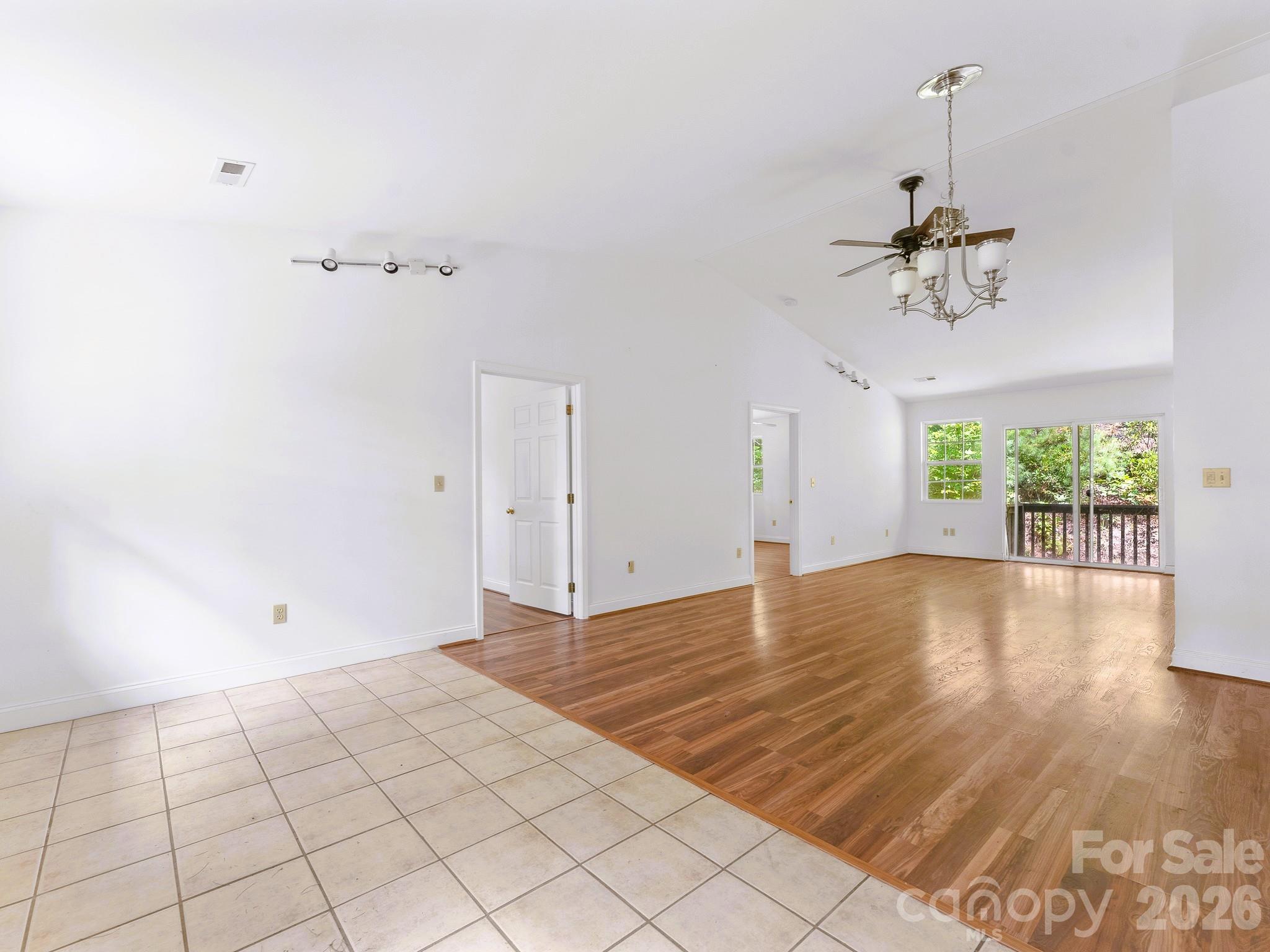 269 Pinewood Knoll Drive Property Photo 11