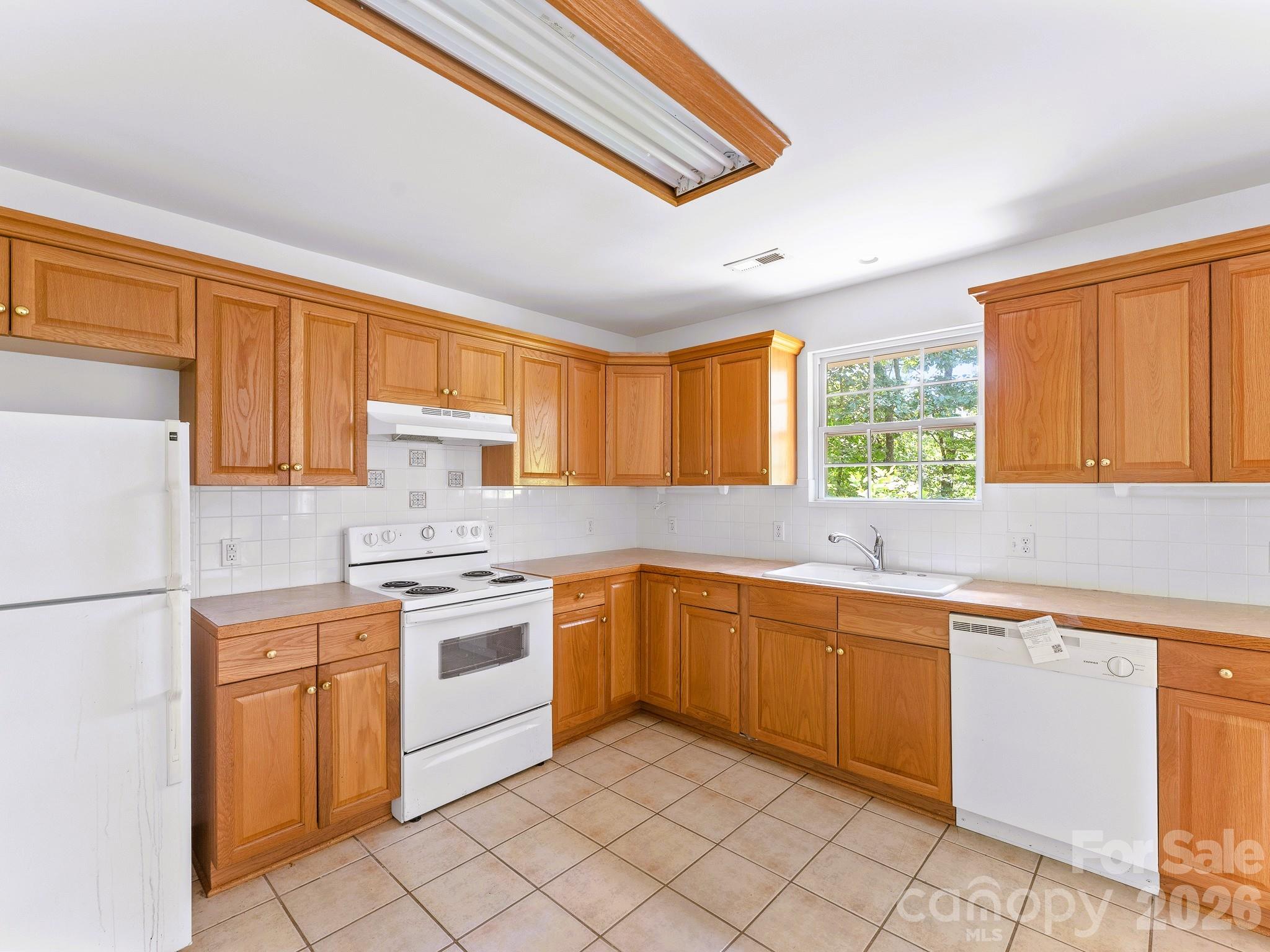 269 Pinewood Knoll Drive Property Photo 14