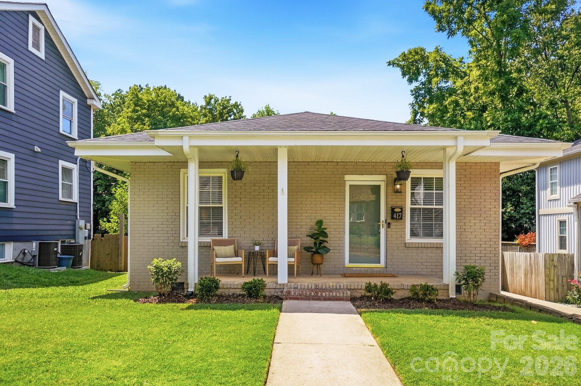 417 Woodvale Place Property Photo 1