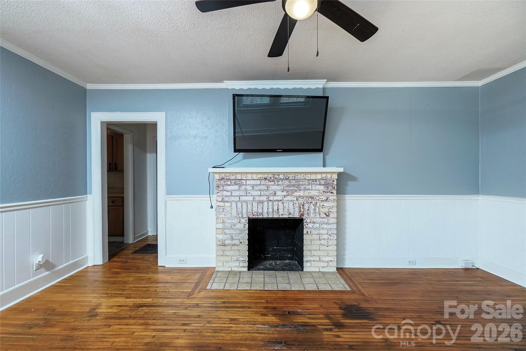 512 W 8th Avenue Property Photo 12