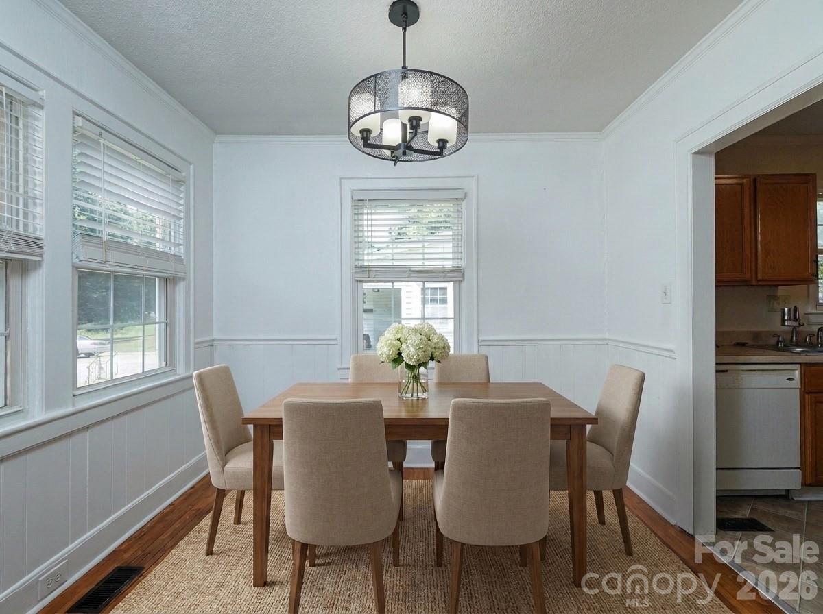 512 W 8th Avenue Property Photo 15