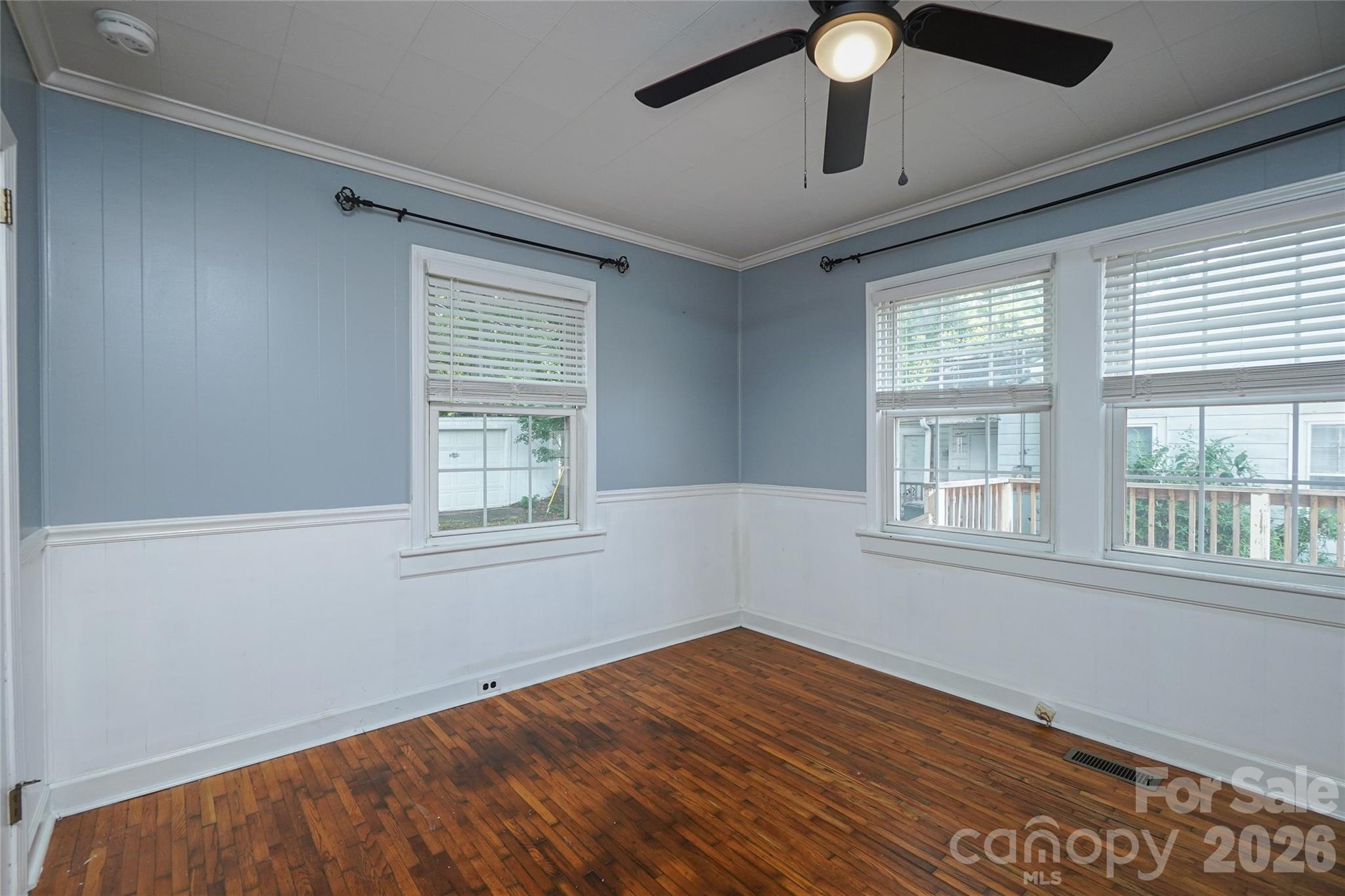 512 W 8th Avenue Property Photo 21