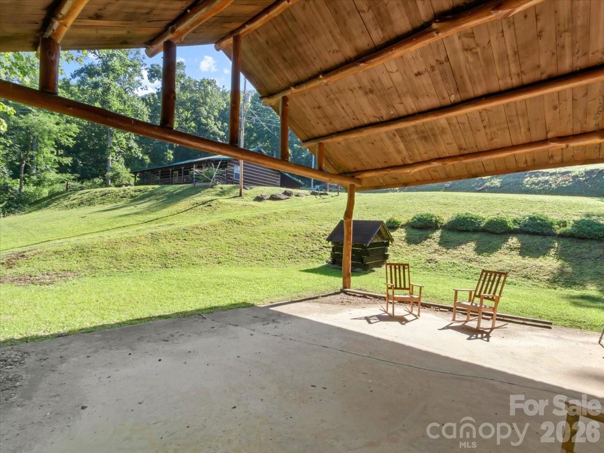 230 Chatter Box Lane Property Photo 5