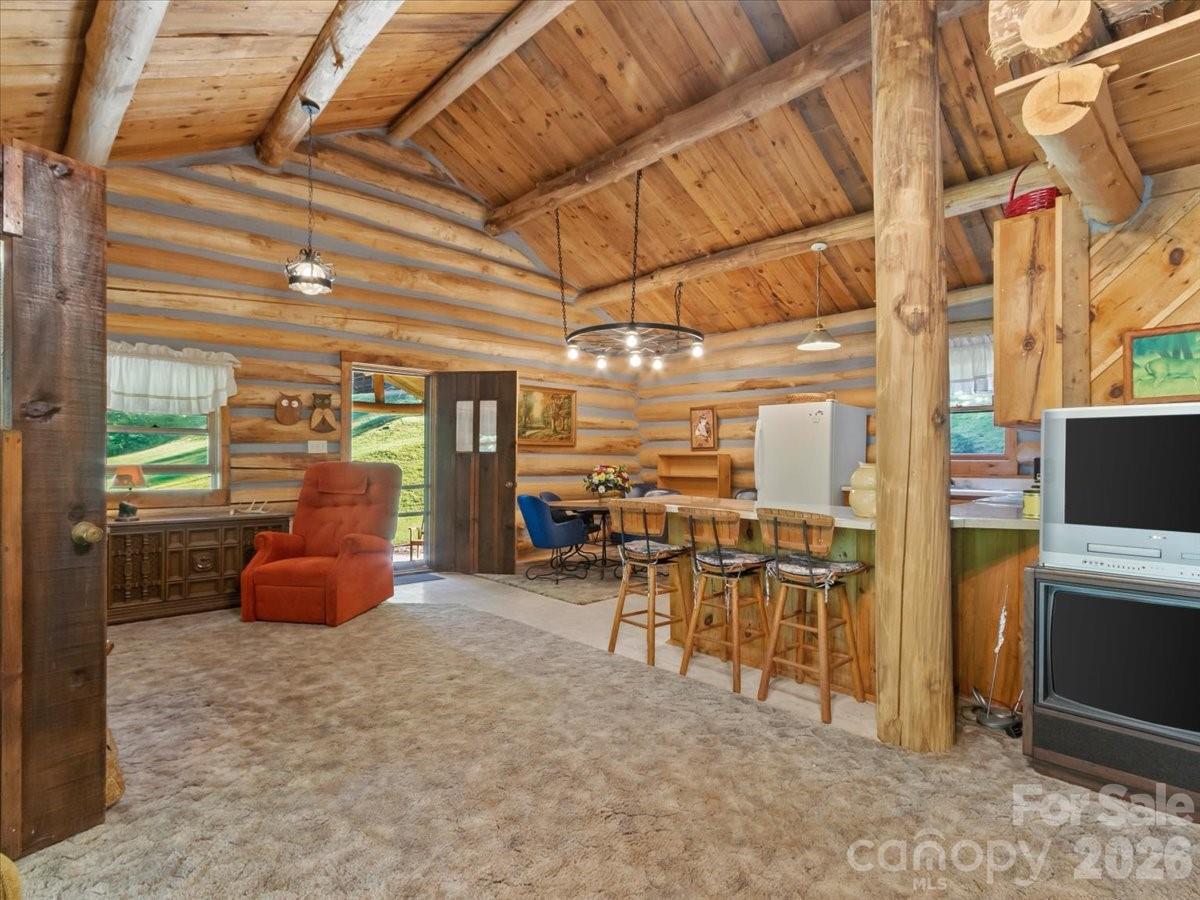 230 Chatter Box Lane Property Photo 11