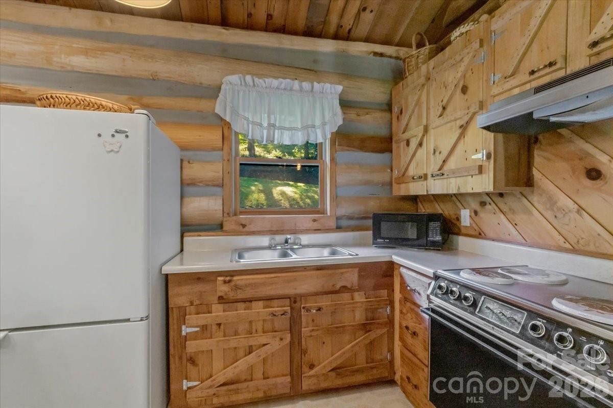 230 Chatter Box Lane Property Photo 17