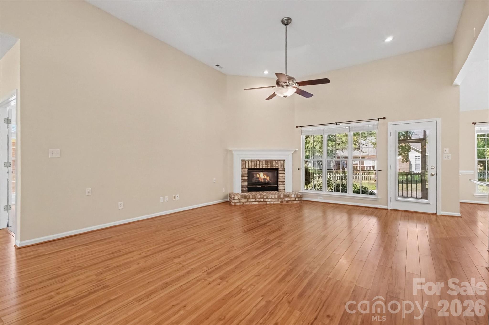 576 Gatsby Place Property Photo 5
