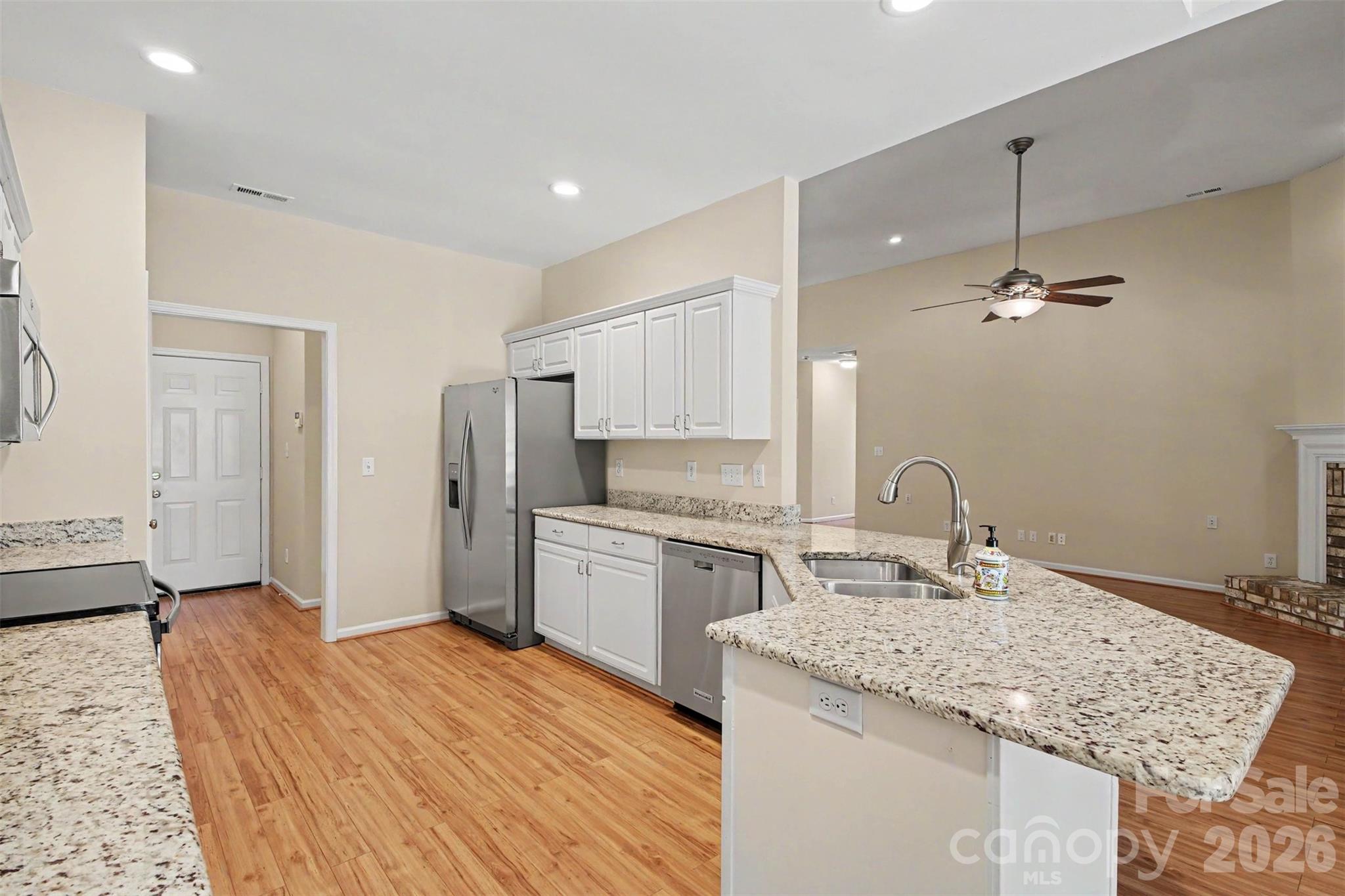 576 Gatsby Place Property Photo 11