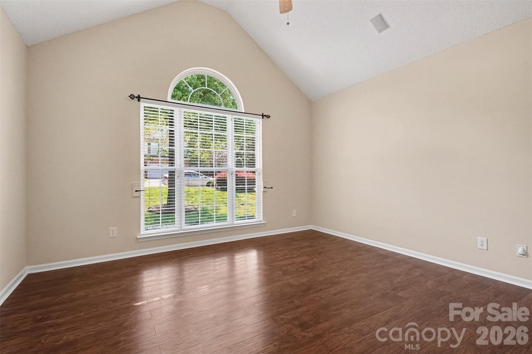 576 Gatsby Place Property Photo 15