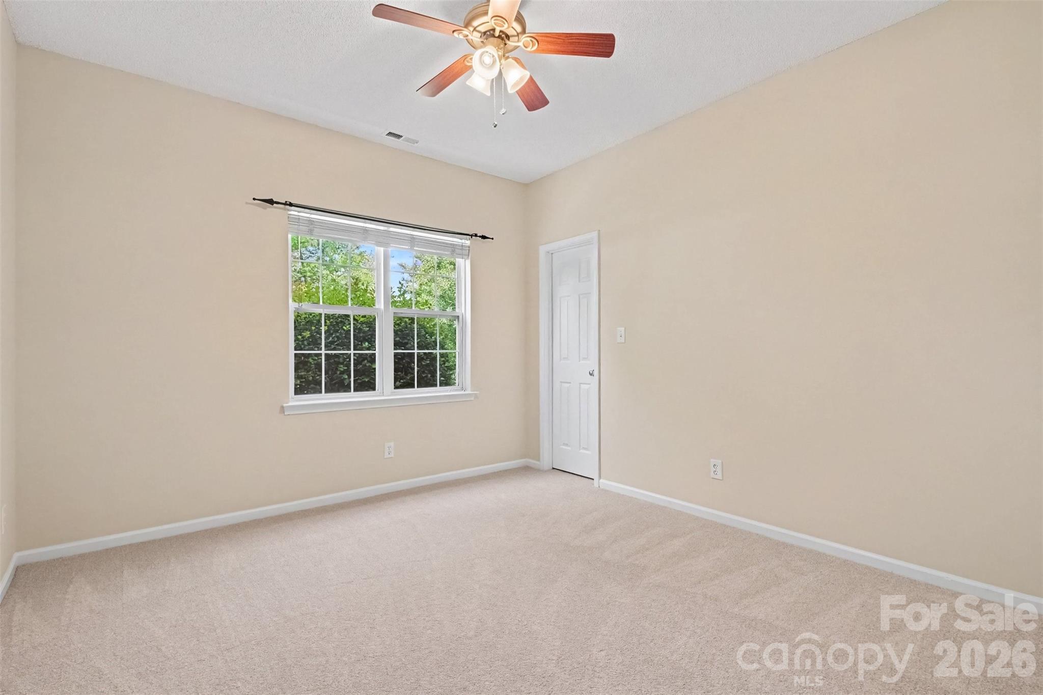 576 Gatsby Place Property Photo 24