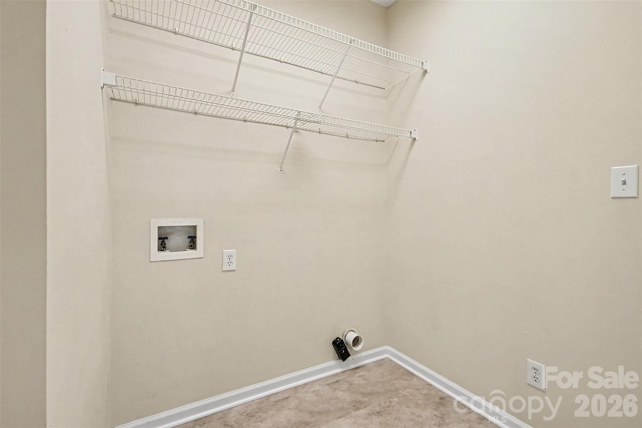 576 Gatsby Place Property Photo 35