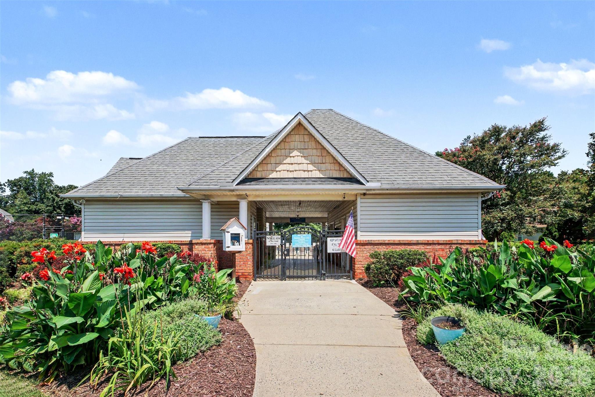 576 Gatsby Place Property Photo 40