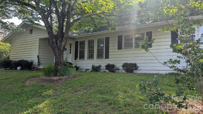 616 Pineview Lakes Road Property Photo 2