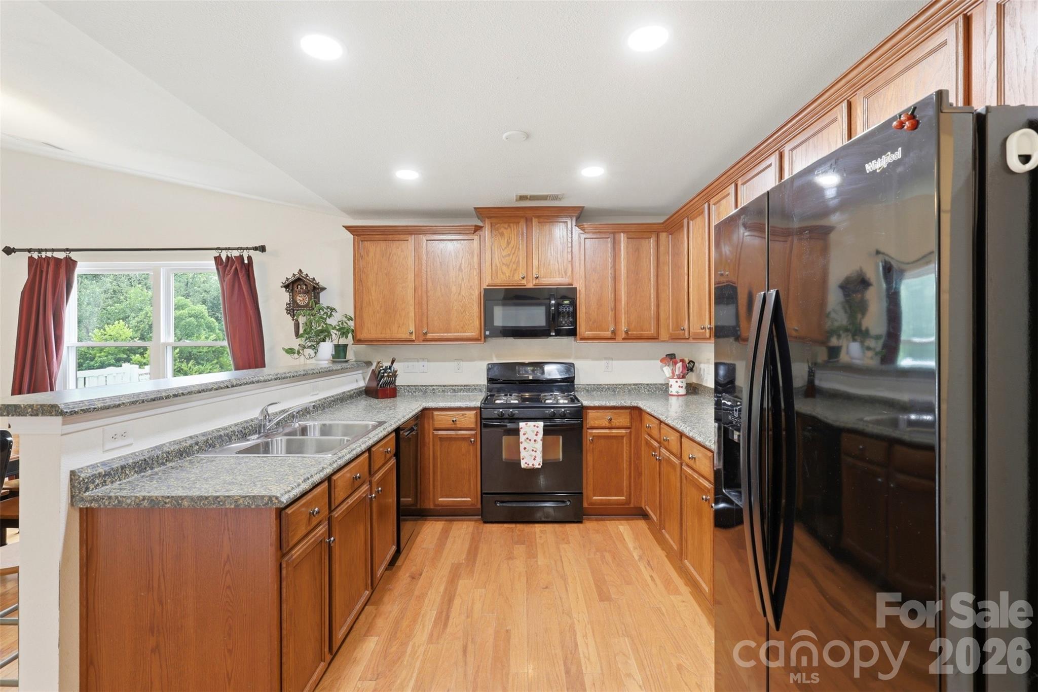 1112 Marcus Street Property Photo 9