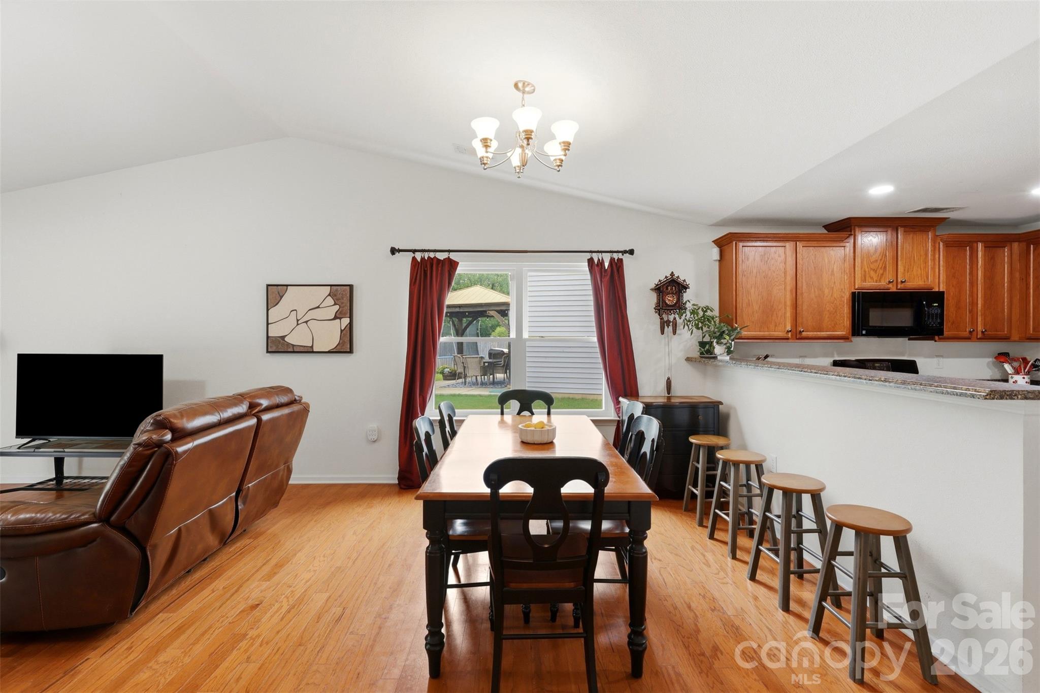 1112 Marcus Street Property Photo 12