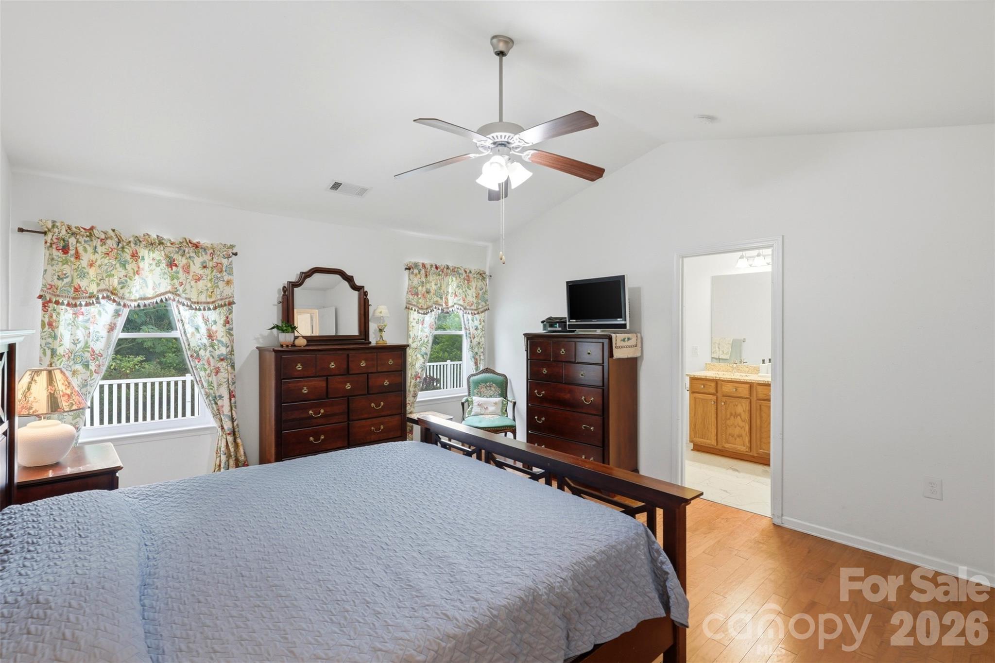 1112 Marcus Street Property Photo 20