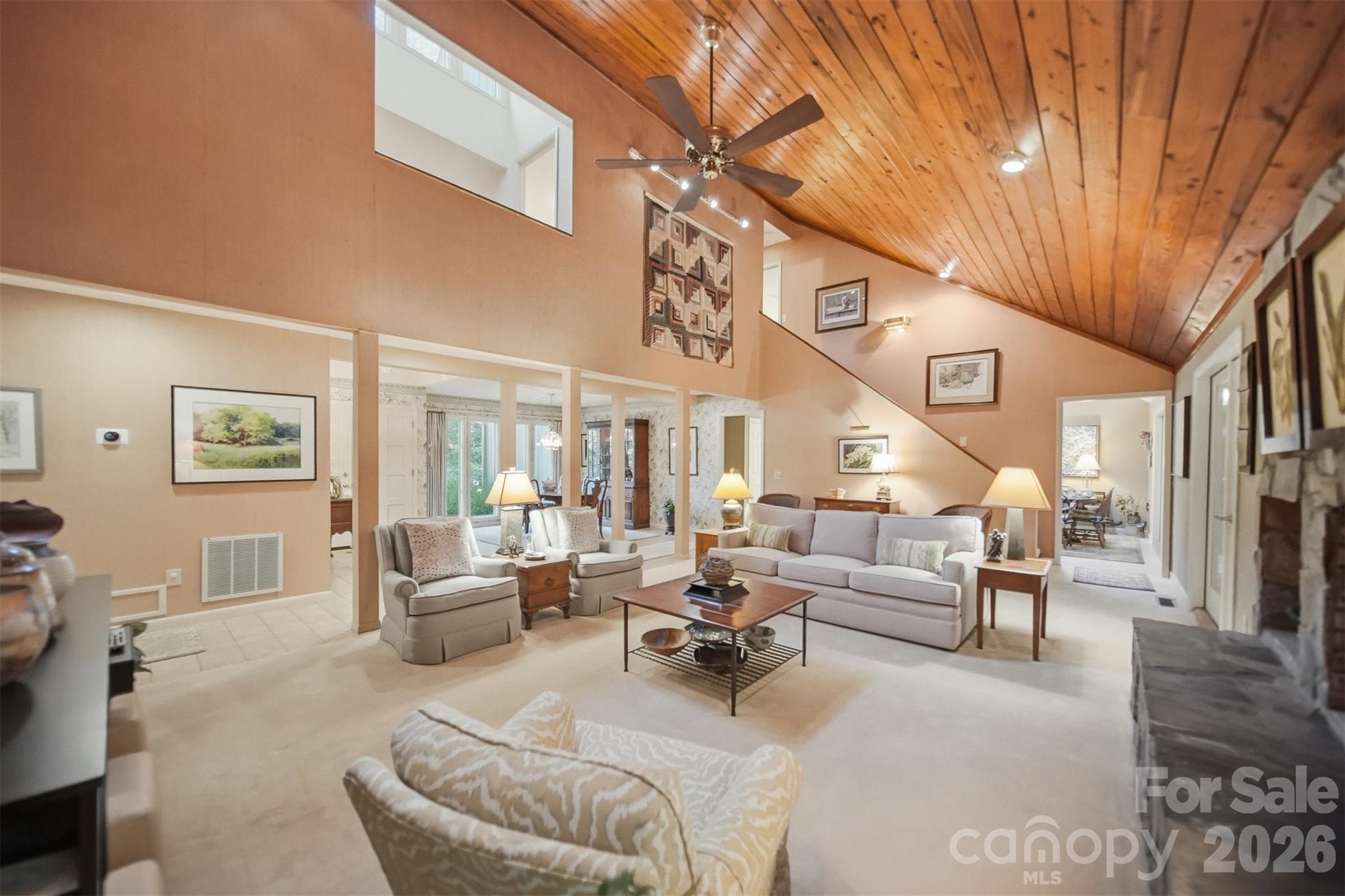 414 Stonecroft Drive Property Photo 10