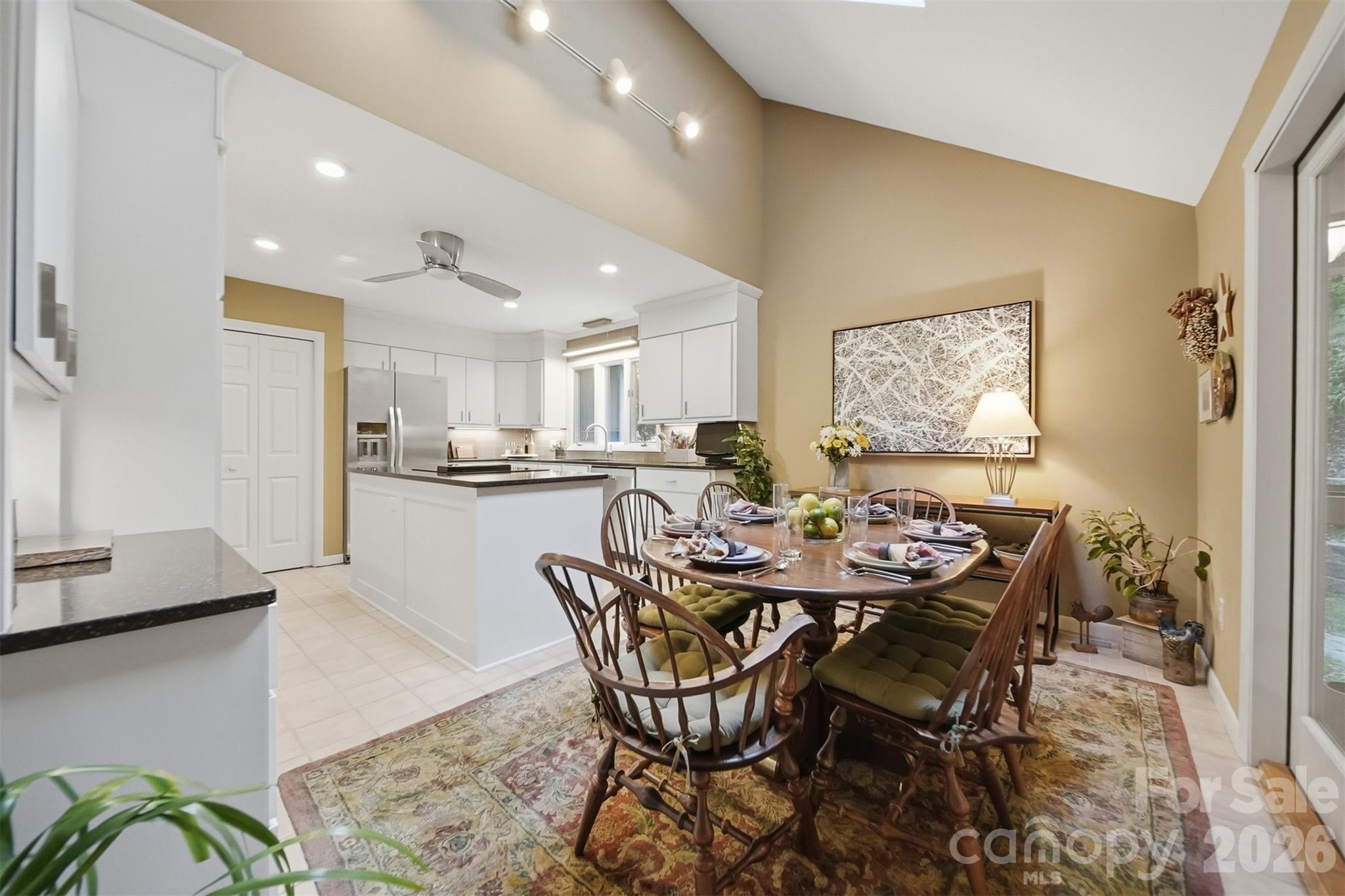 414 Stonecroft Drive Property Photo 16