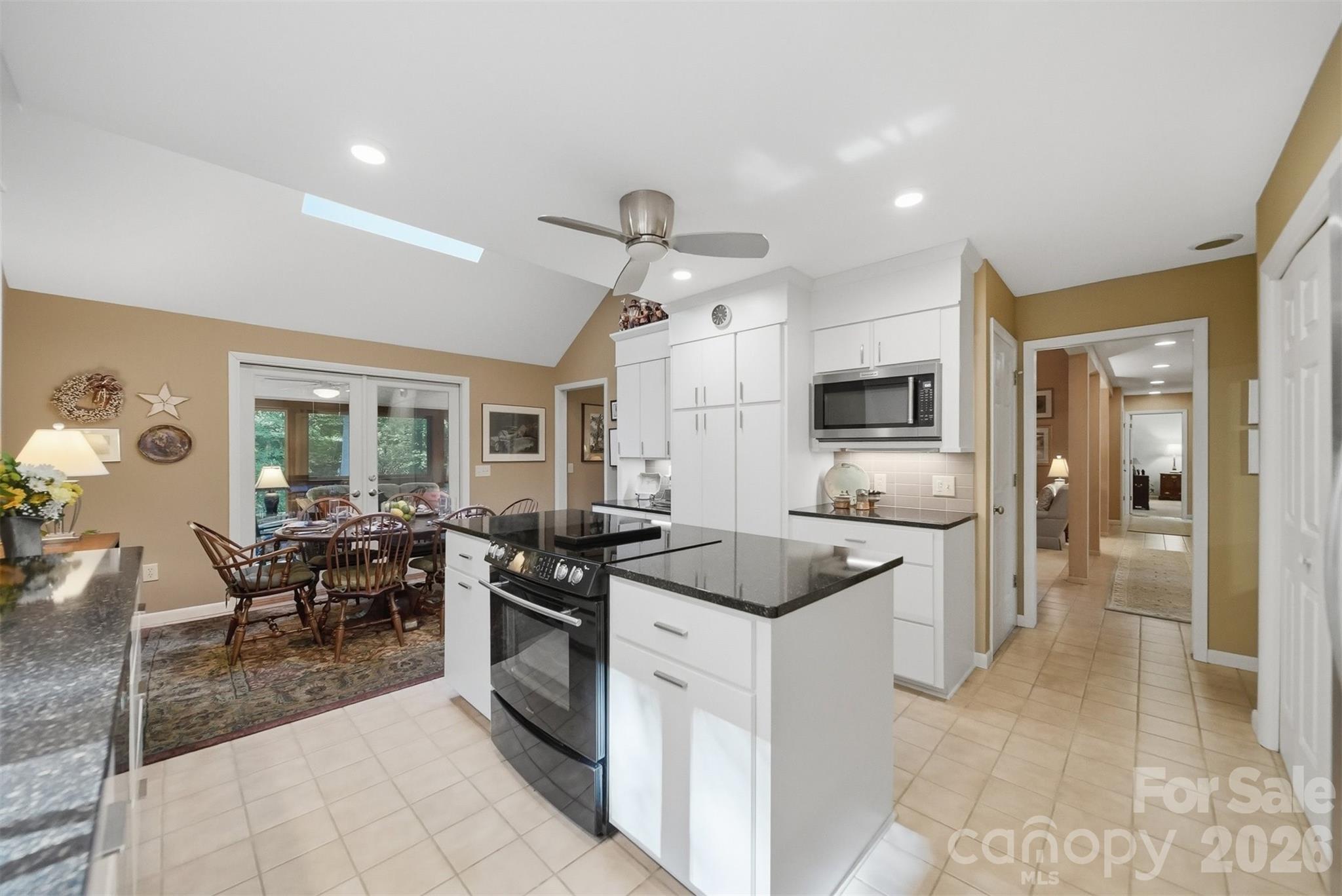 414 Stonecroft Drive Property Photo 19
