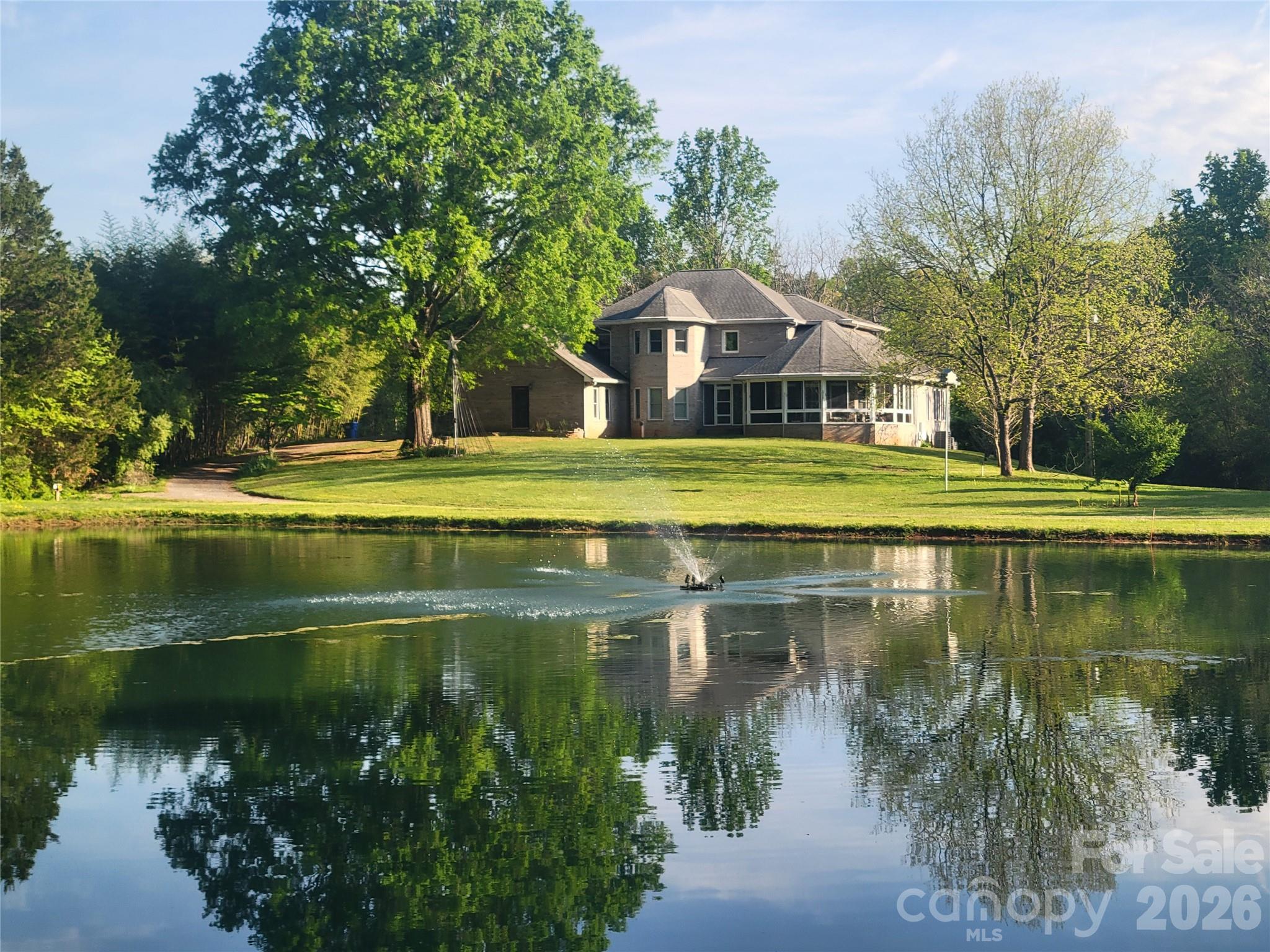 176 Eeb Lane Property Photo 1