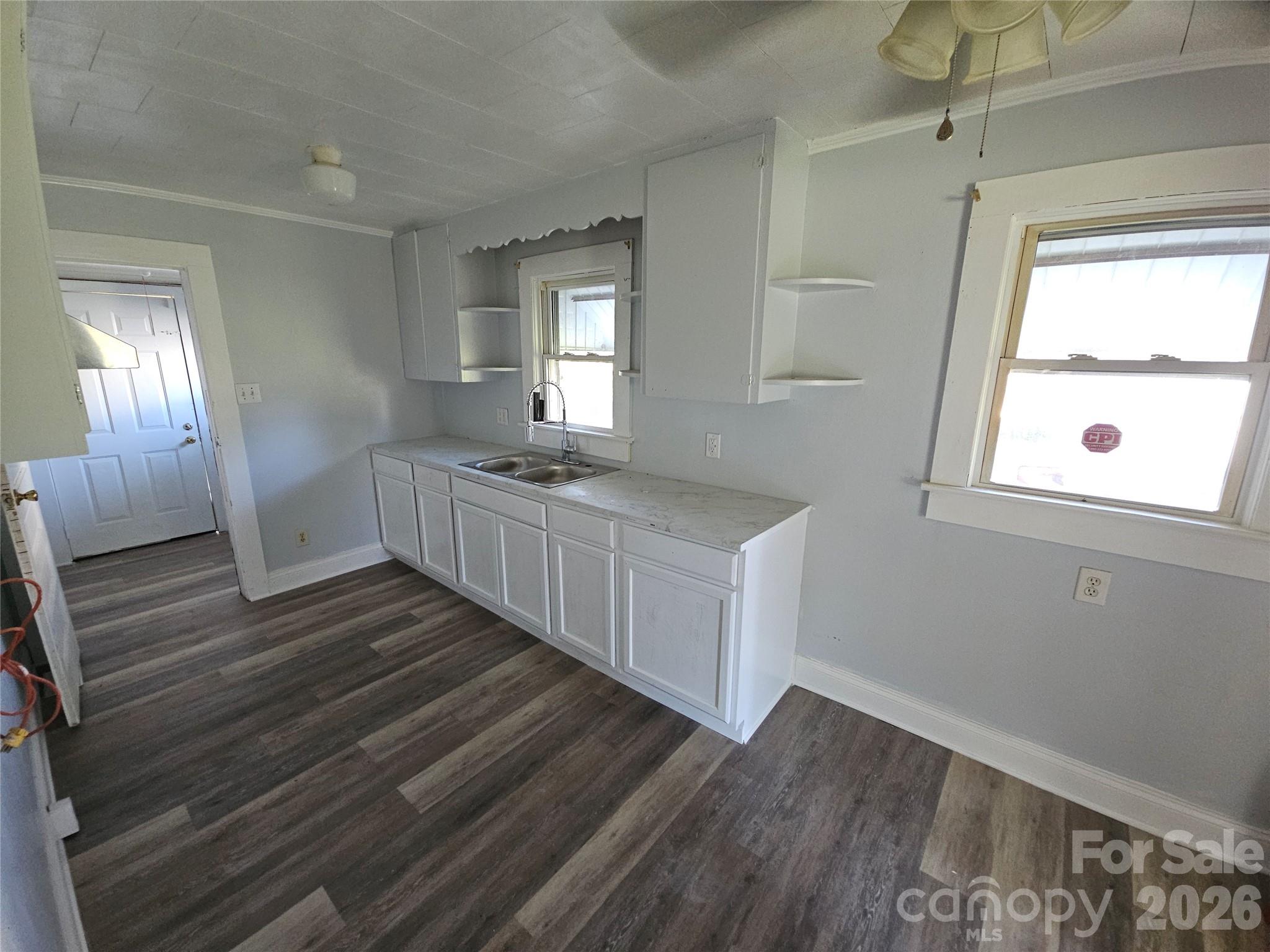 1515 16th Avenue Property Photo 5