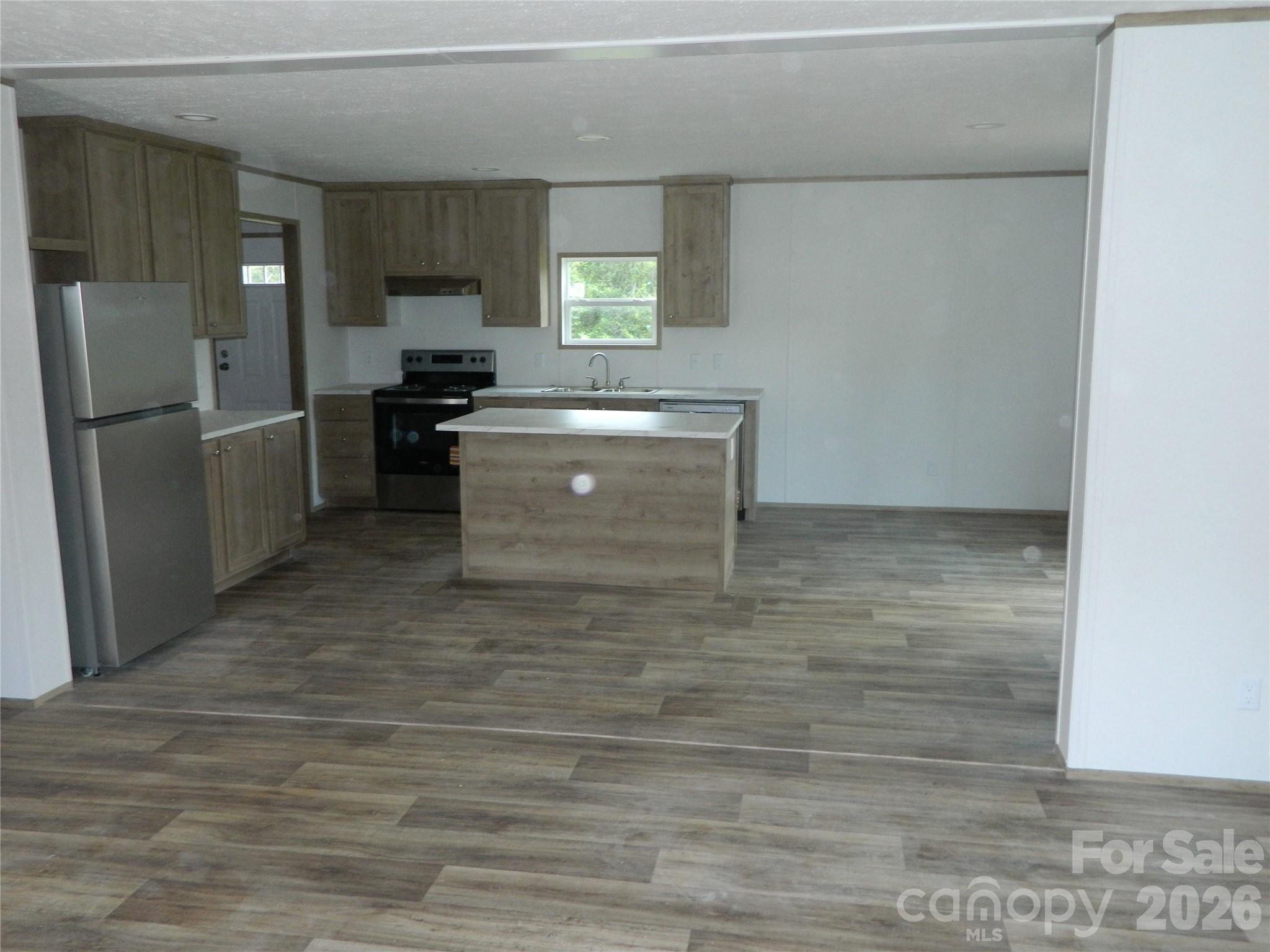 3944 Hollywood Ridge Road Property Photo 9
