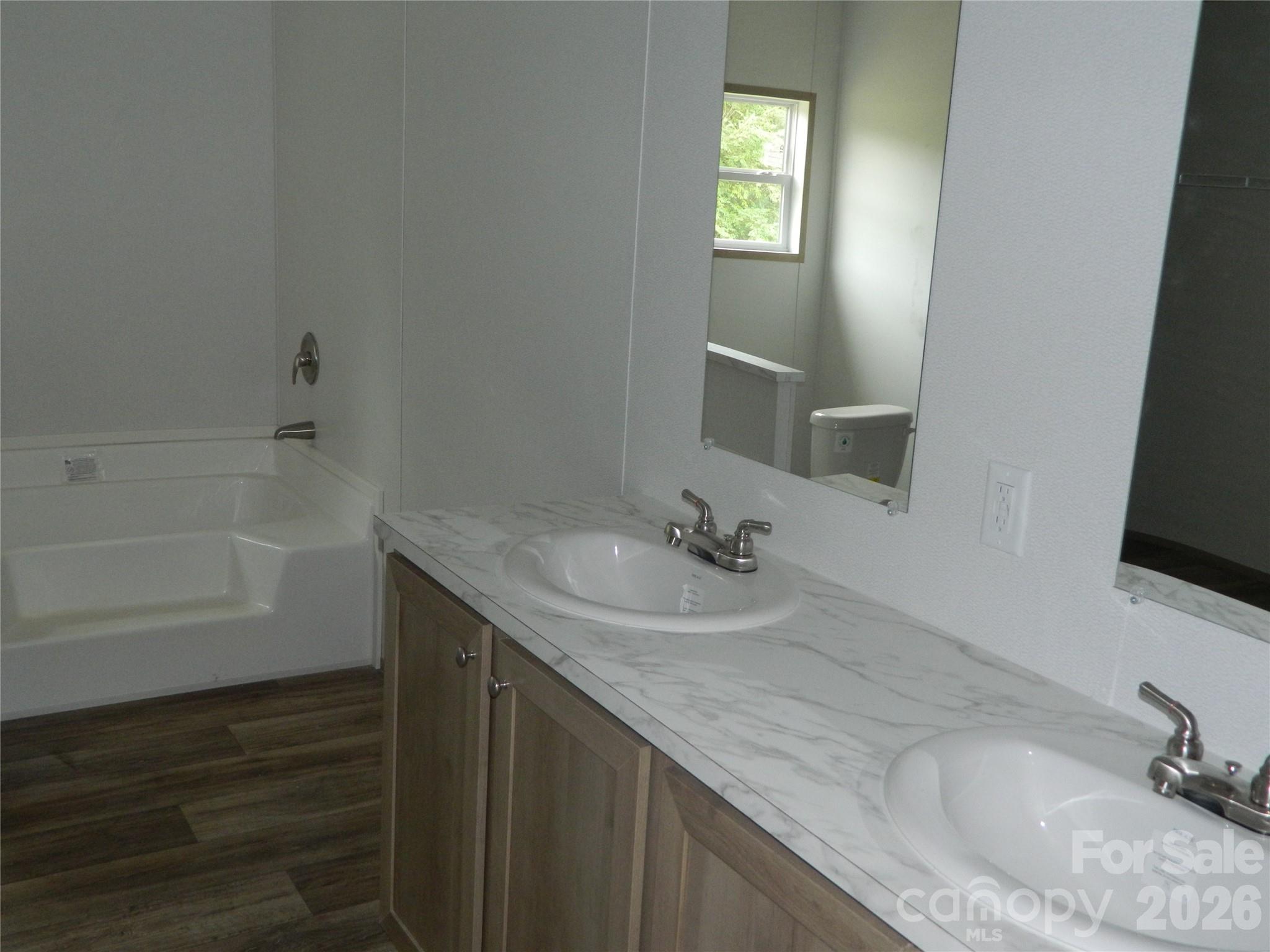 3944 Hollywood Ridge Road Property Photo 14