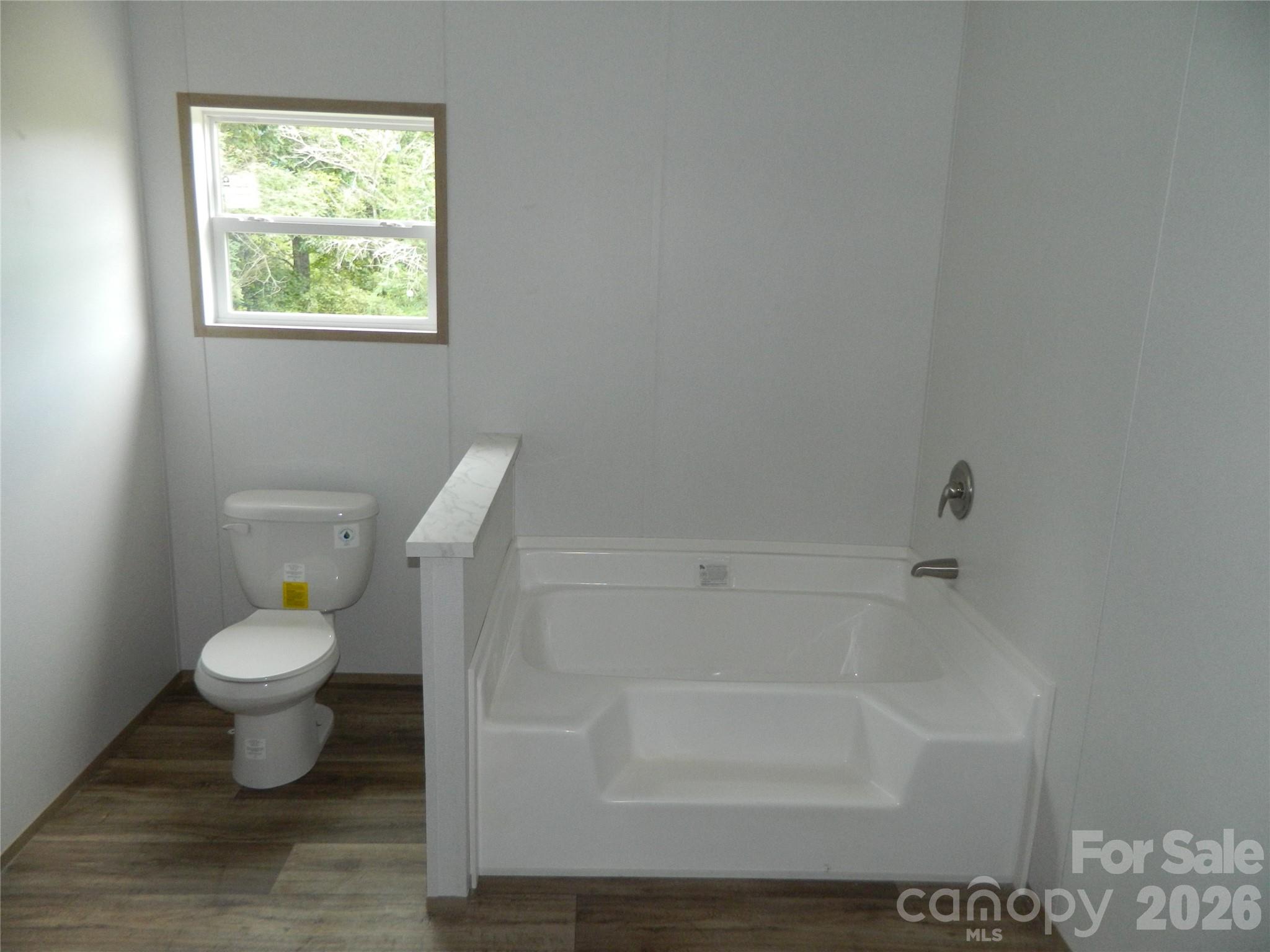 3944 Hollywood Ridge Road Property Photo 15