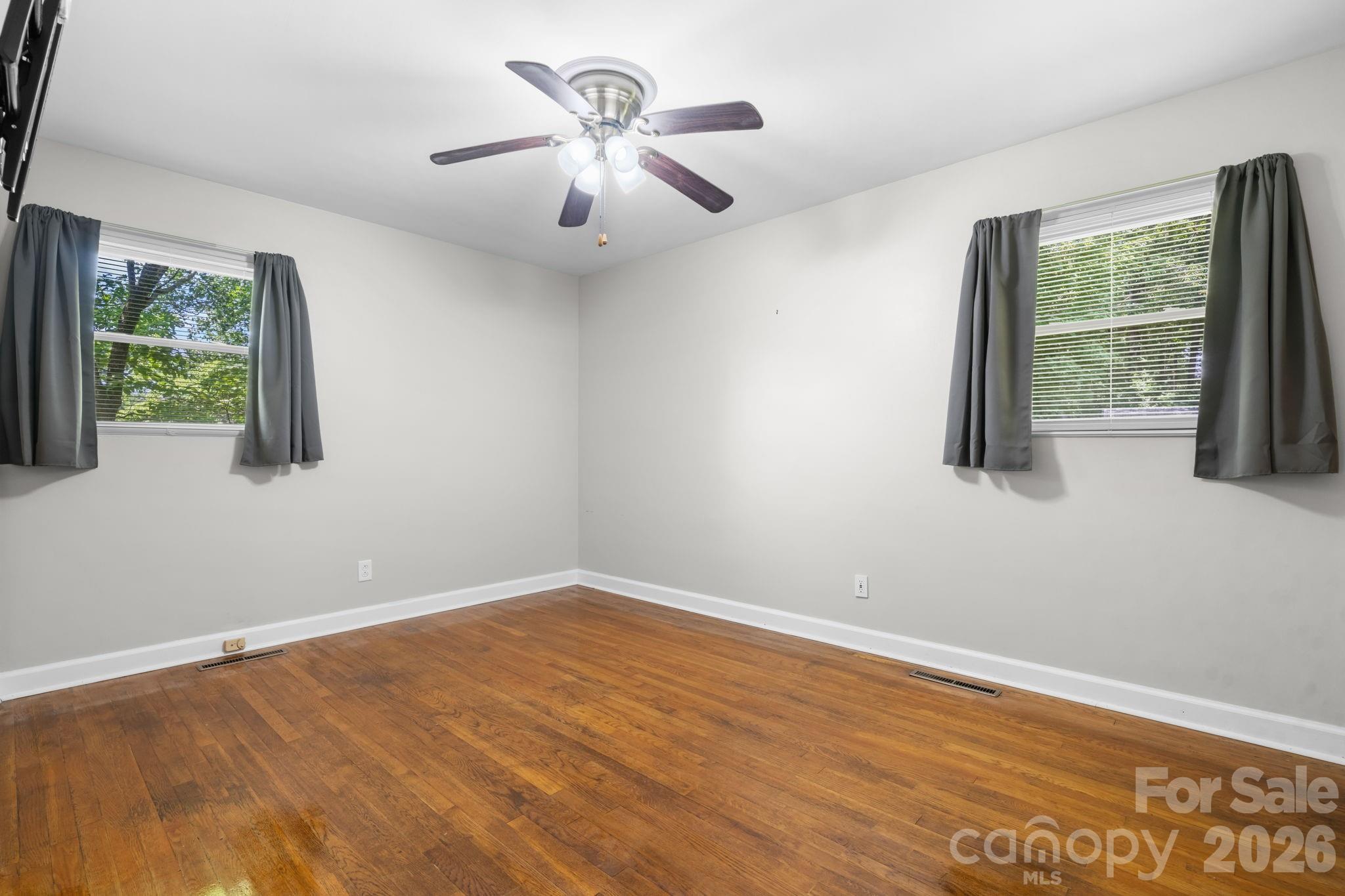 704 4th Street Property Photo 11
