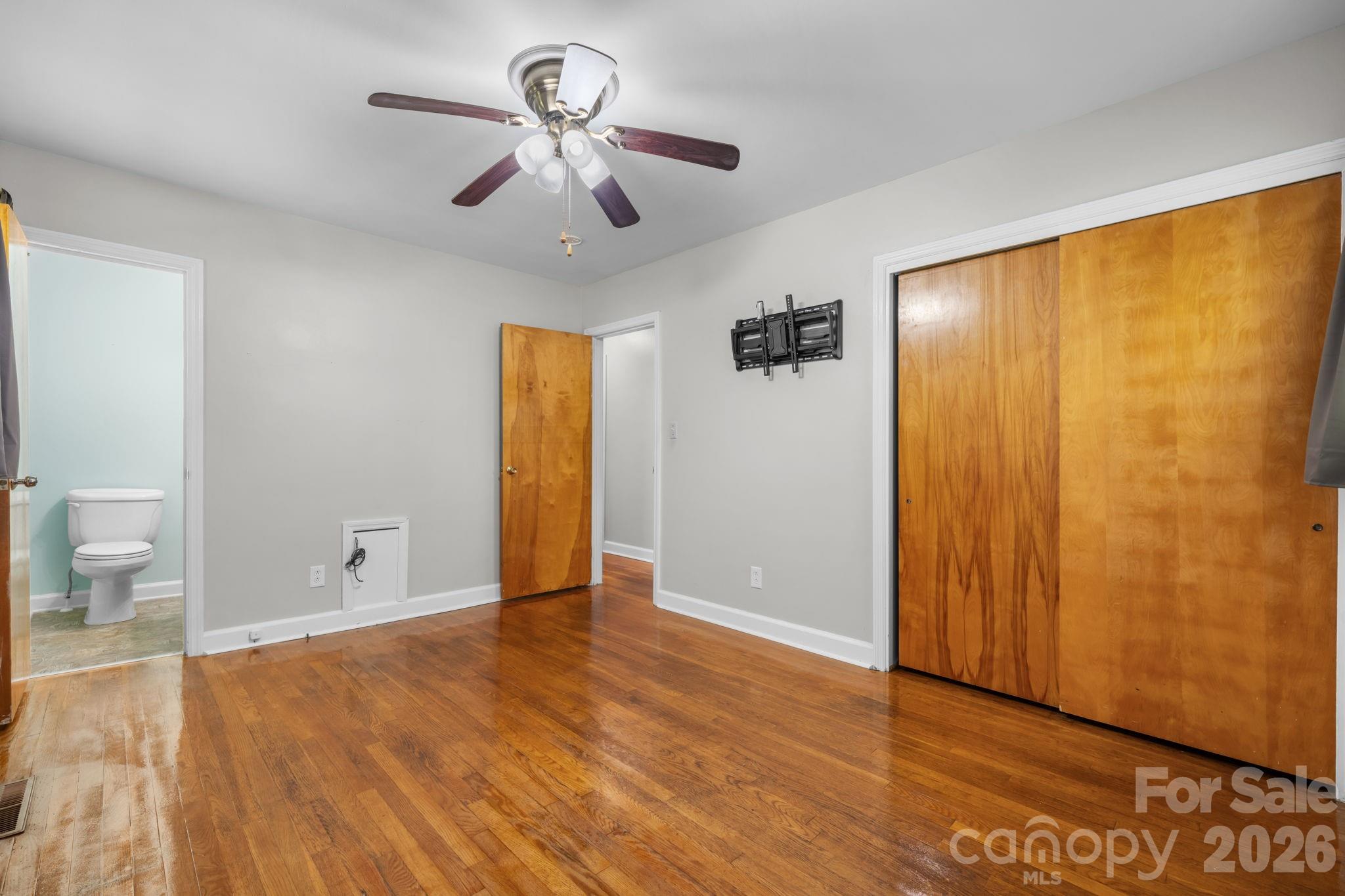 704 4th Street Property Photo 12