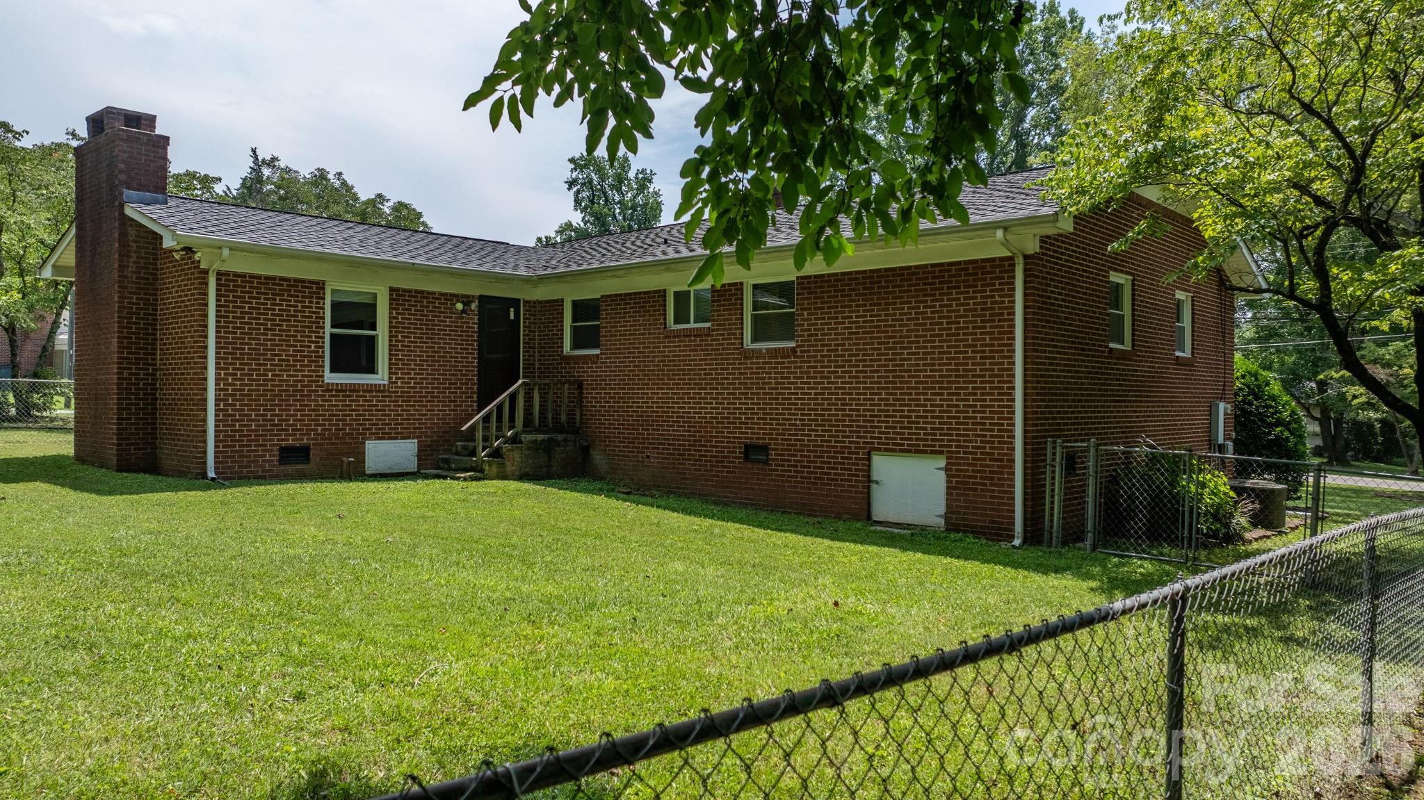 704 4th Street Property Photo 23