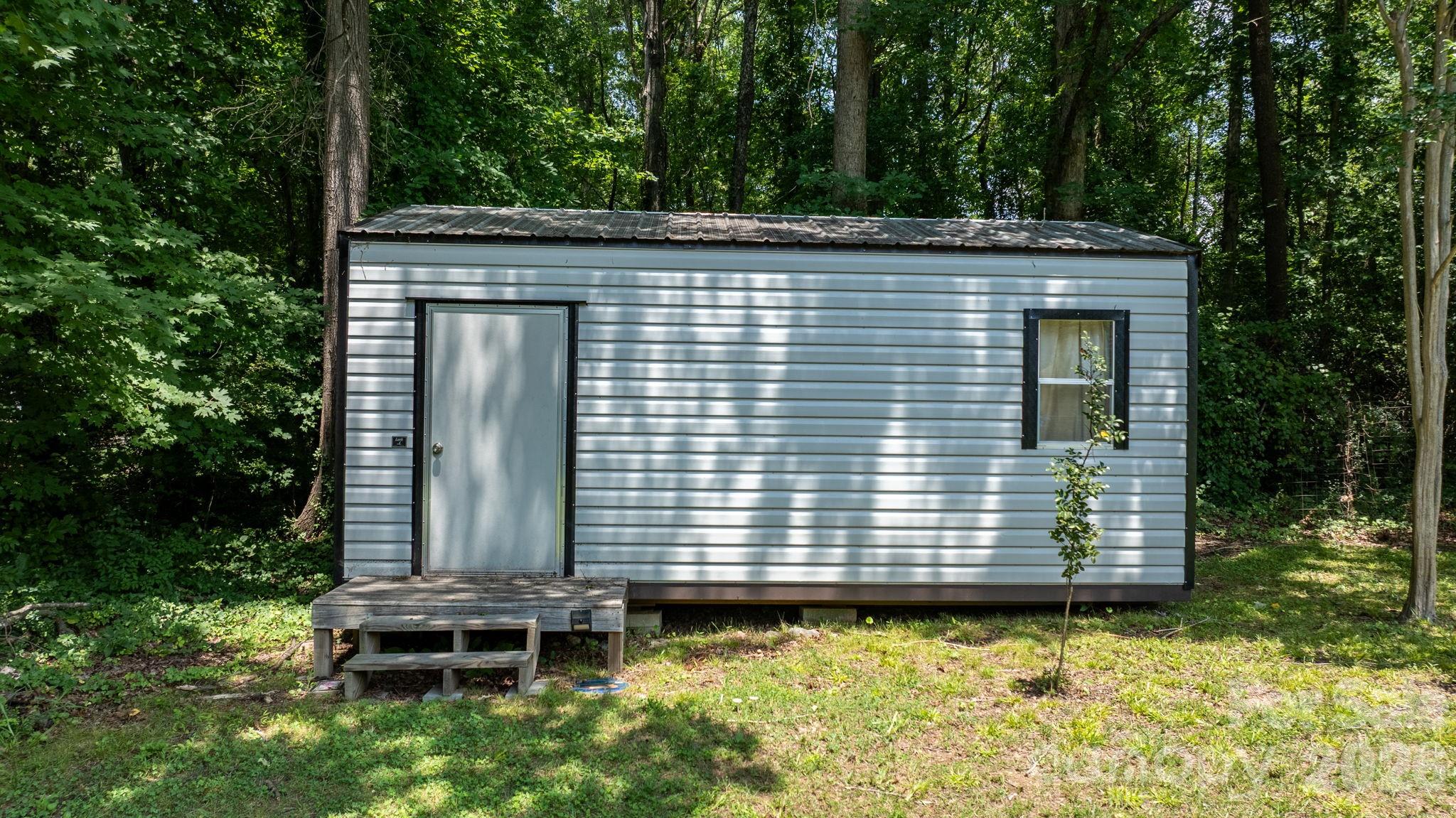 704 4th Street Property Photo 24