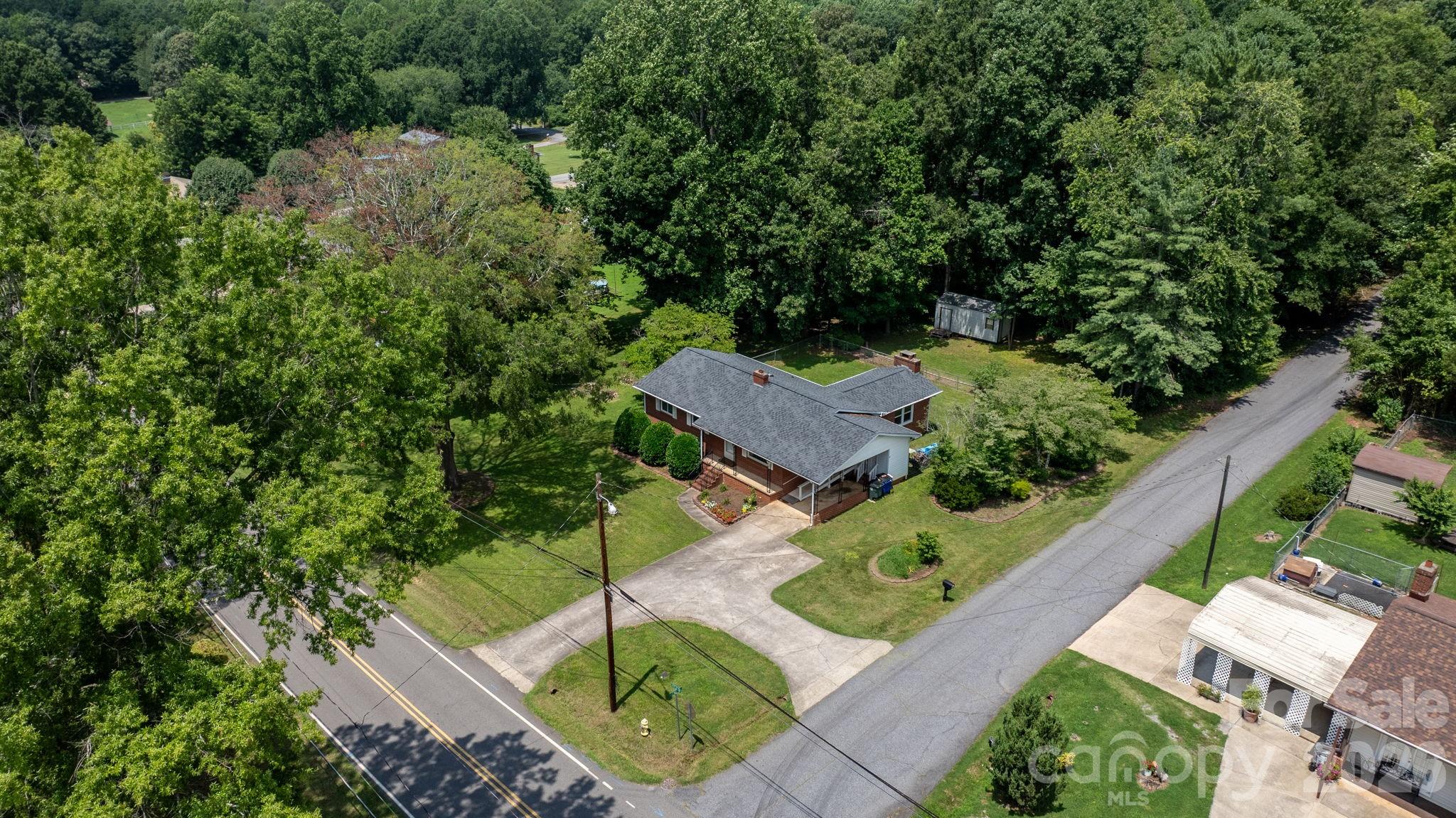 704 4th Street Property Photo 26