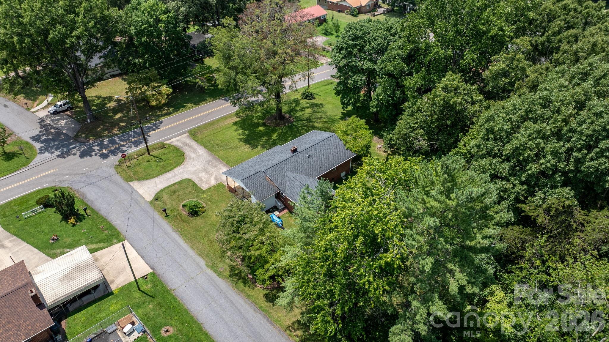 704 4th Street Property Photo 27