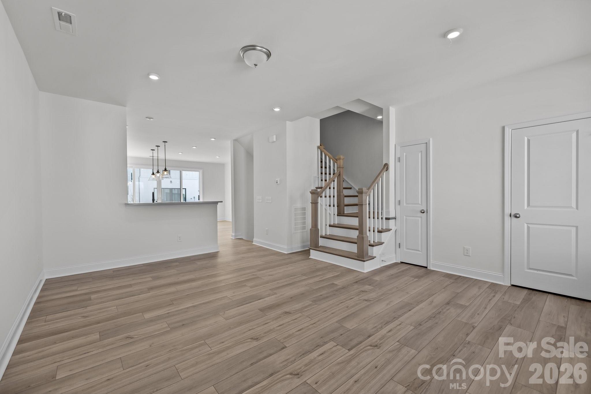 3027 Pointe Town Drive Property Photo 11
