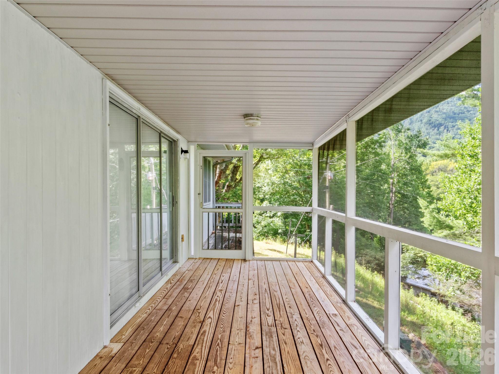 144 Florida Hill Drive Property Photo 3